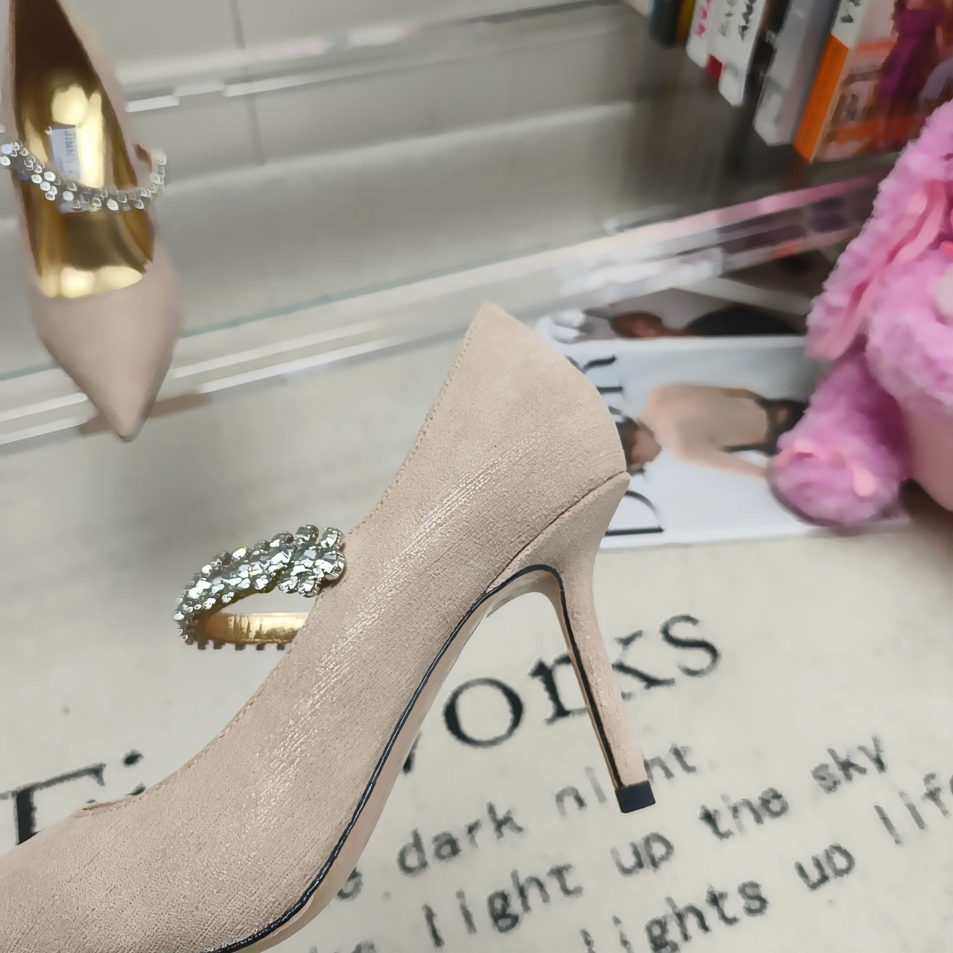 Туфли женские в стиле Jimmy Choo Bing Pump бежевого цвета