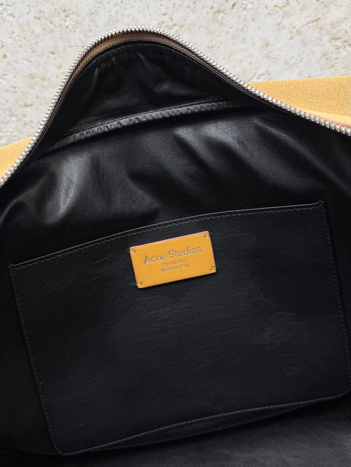 Сумка женская Acne Studios Camera Bag горчичного цвета