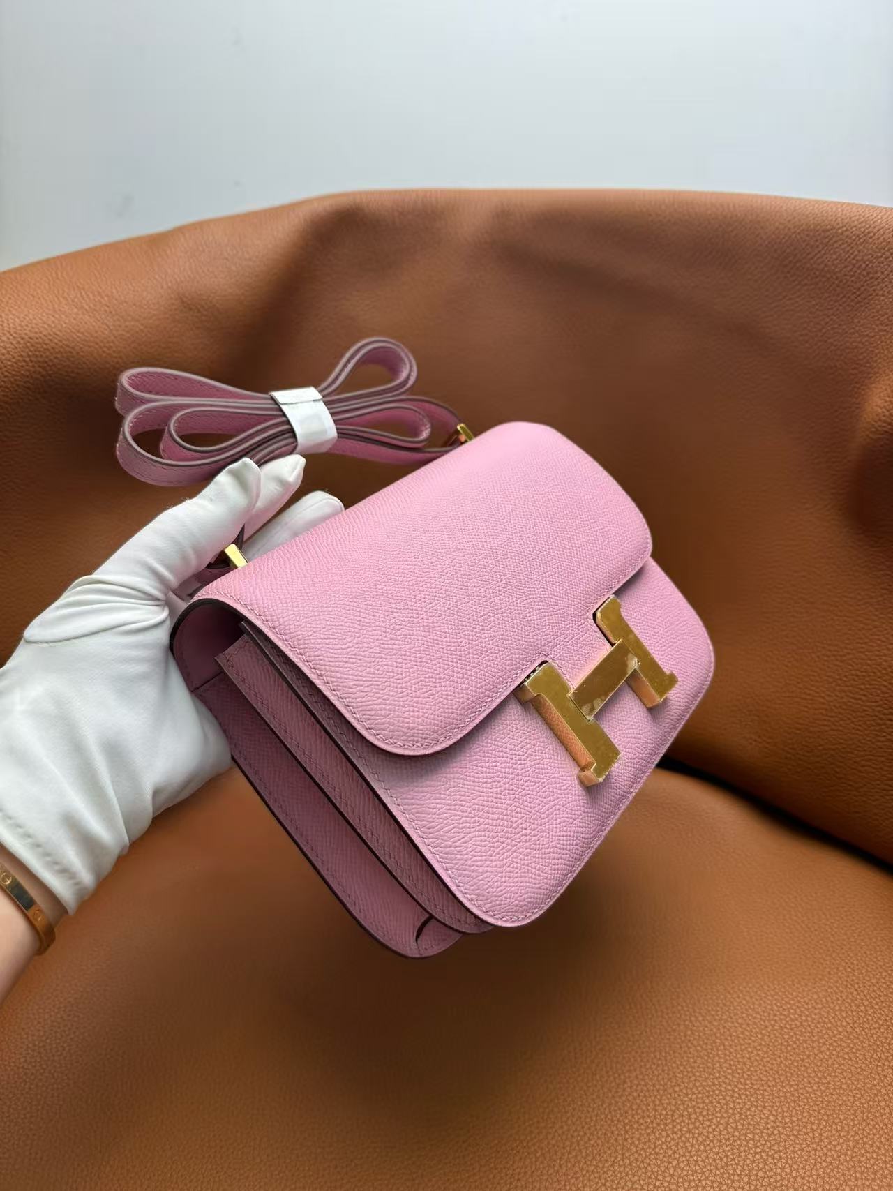 Сумка женская в стиле Hermès Constance розового цвета