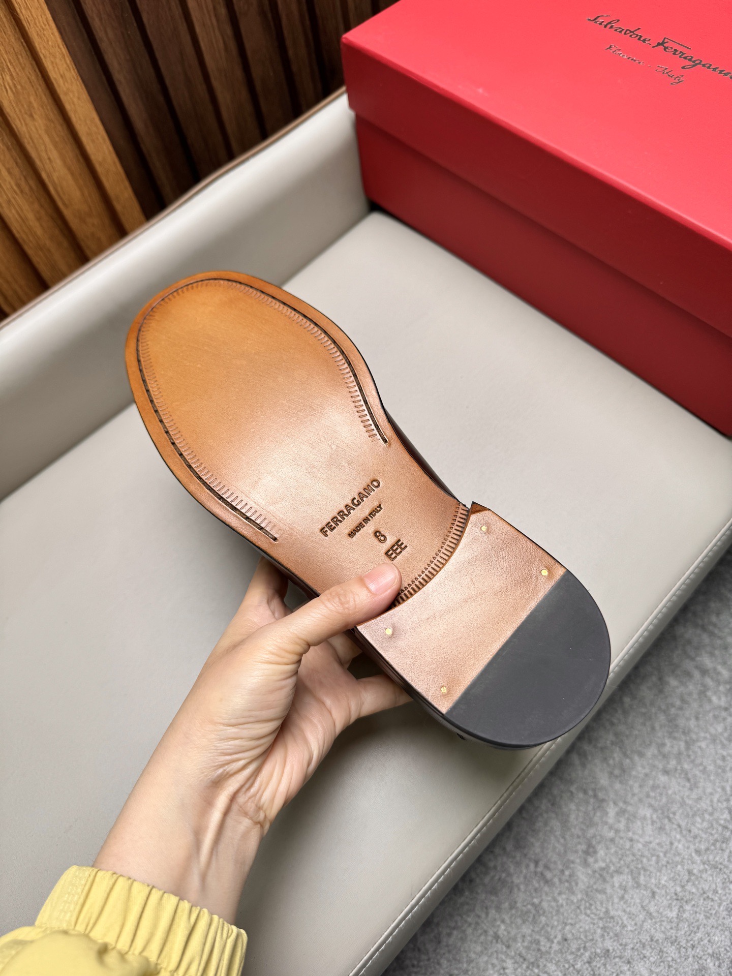 Лоферы мужские в стиле Ferragamo Gancini коричневого цвета