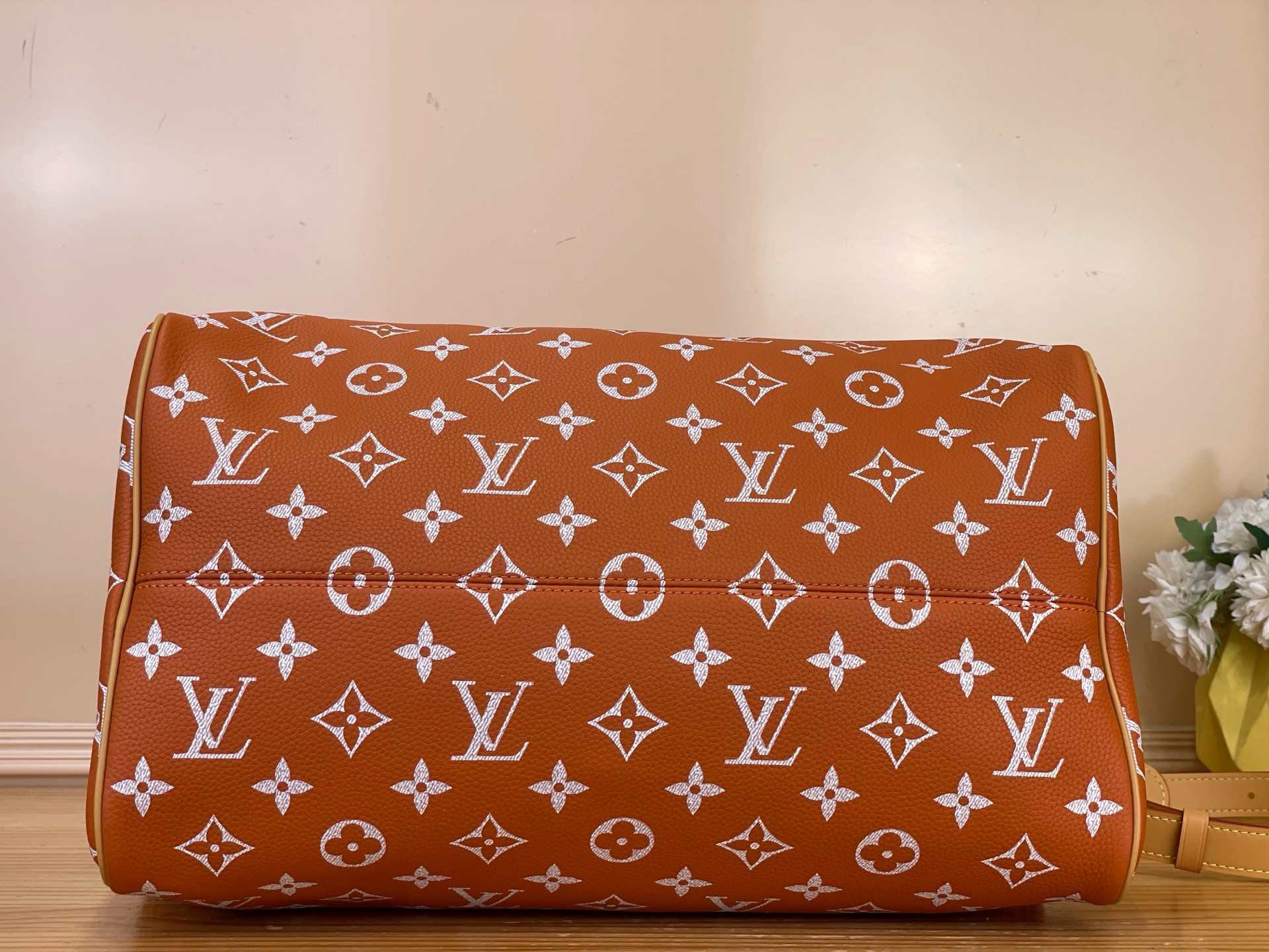 Сумка женская Louis Vuitton Speedy P9 Bandoulière 40 оранжевого цвета