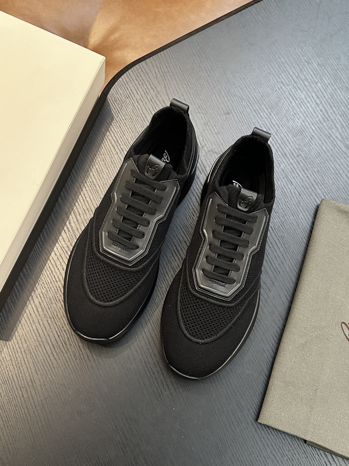 Кроссовки мужские в стиле Brioni чёрного цвета