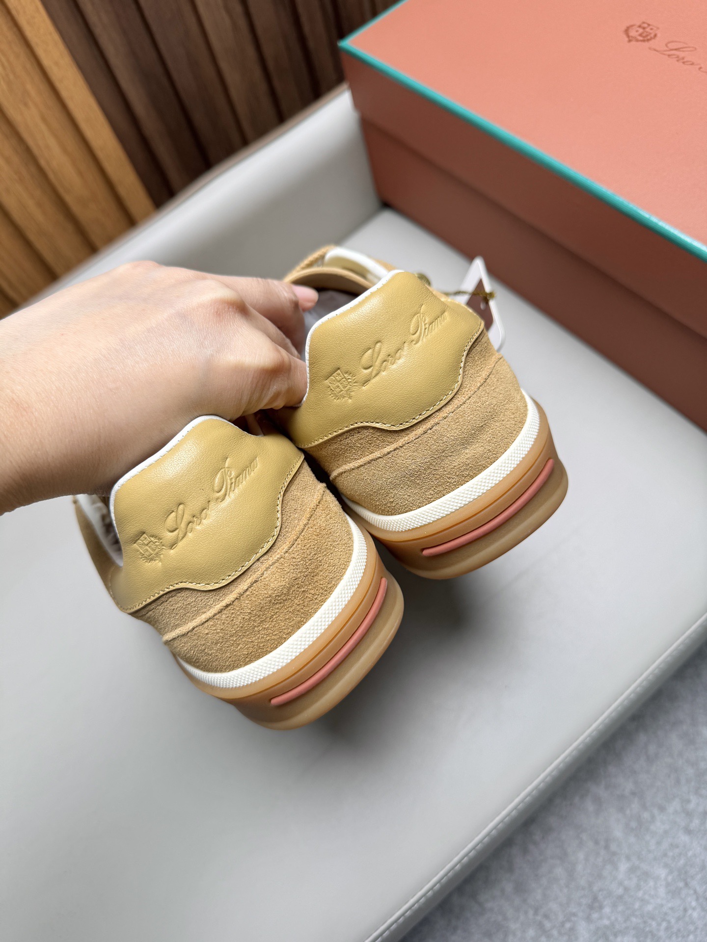 Кроссовки мужские в стиле Loro Piana светло-коричневого цвета