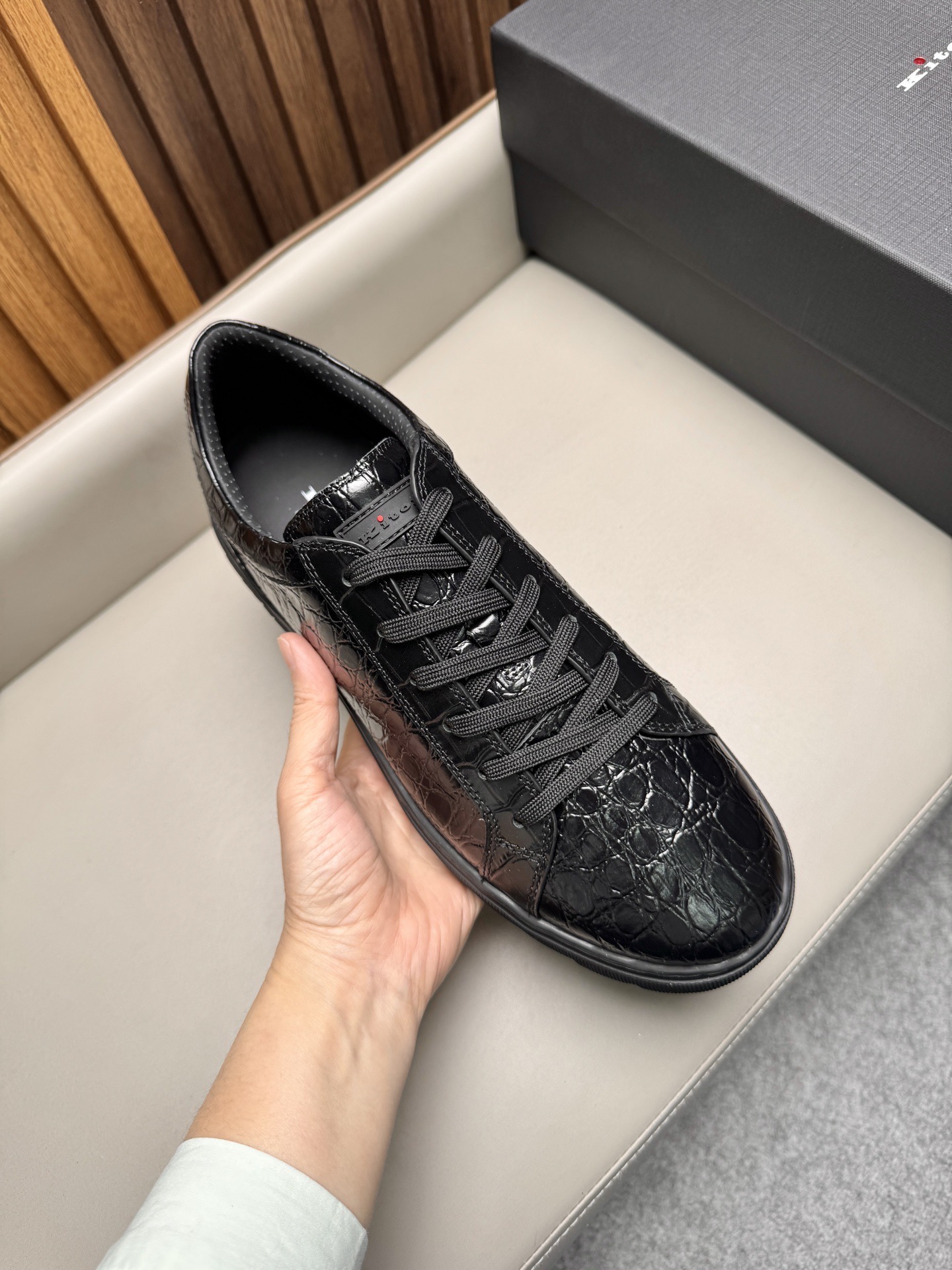 Кеды мужские в стиле Kiton черного цвета