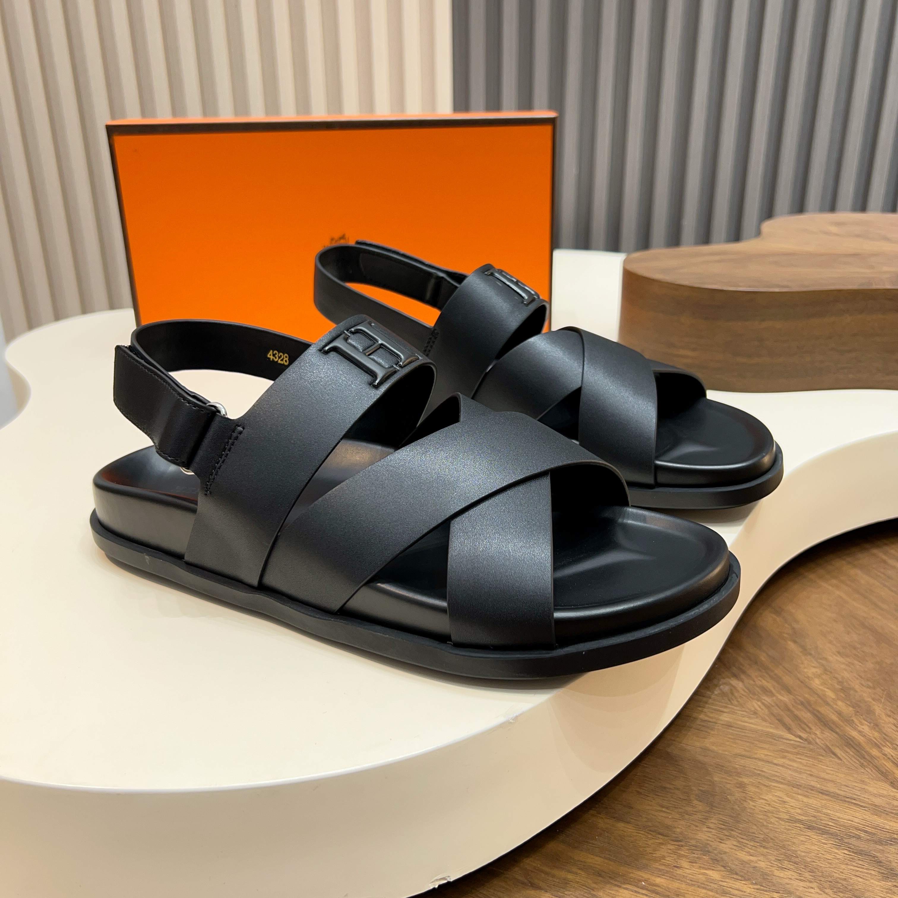 Сандалии мужские в стиле Hermès чёрного цвета
