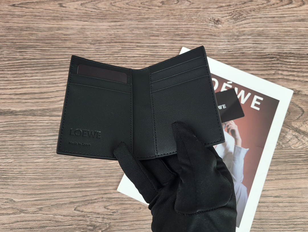 Кошелёк компактный в стиле Loewe L1132 чёрного цвета