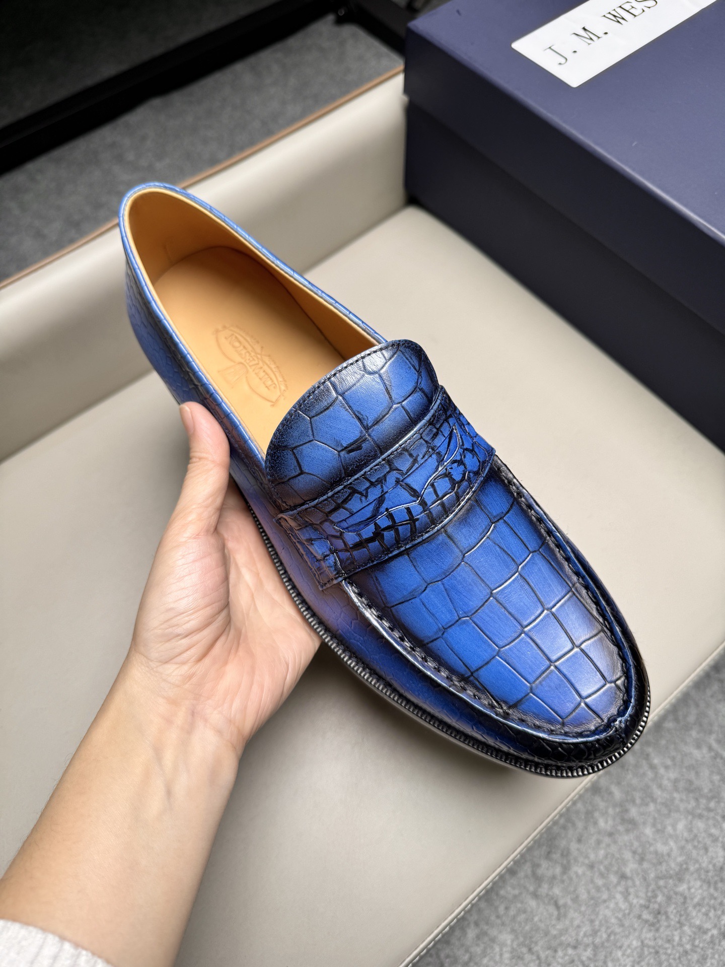 Лоферы мужские в стиле J.M. Weston синего цвета