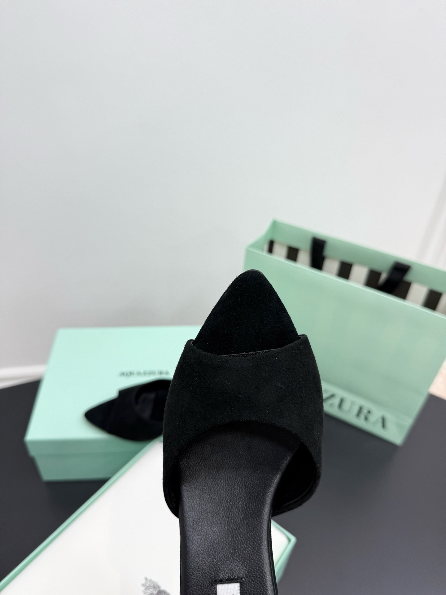 Мюли женские Aquazzura чёрного цвета