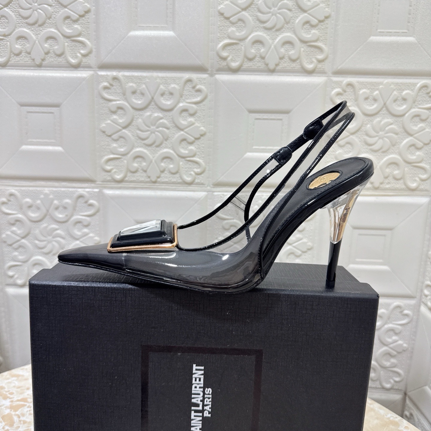 Туфли женские Saint Laurent Jive чёрного цвета