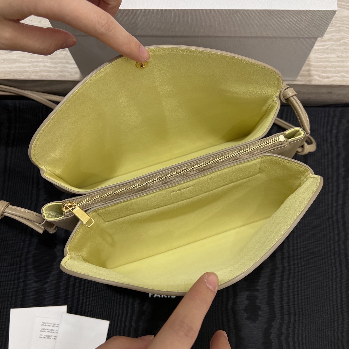 Сумка женская в стиле Celine Trio Flap бежевого цвета