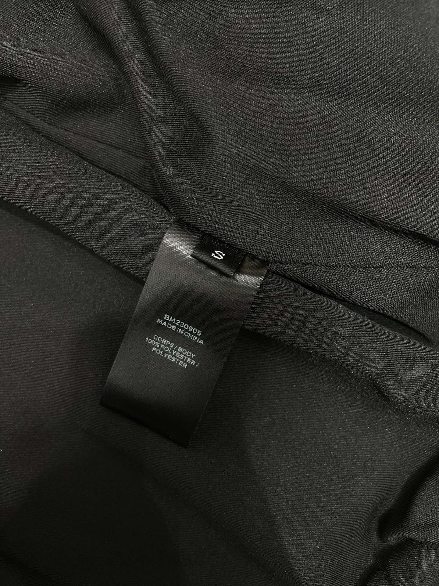 Бомбер унисекс в стиле Balmain чёрного цвета с вышивкой