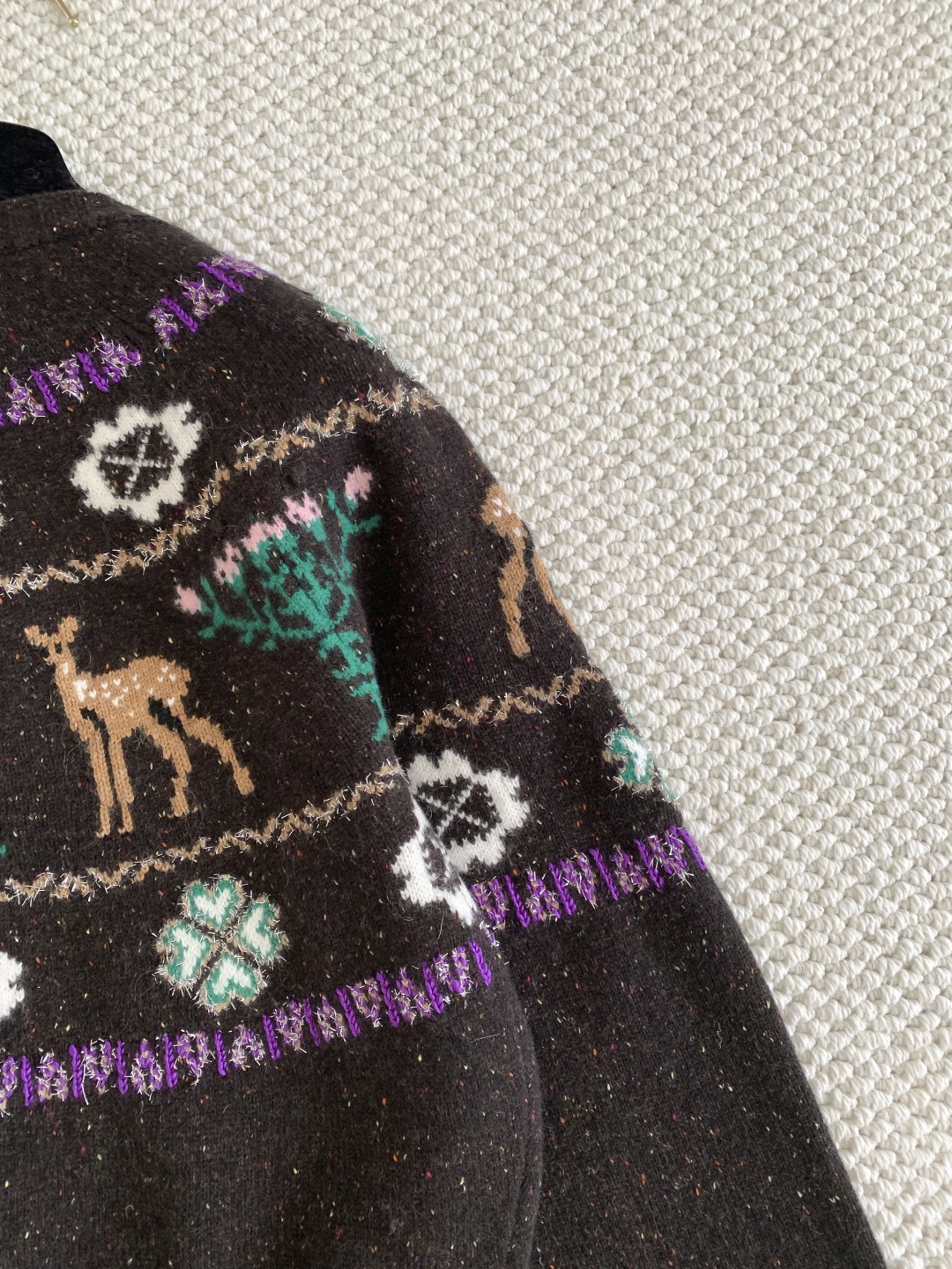 Кардиган женский в стиле Chanel с жаккардовым узором тёмно-коричневого цвета