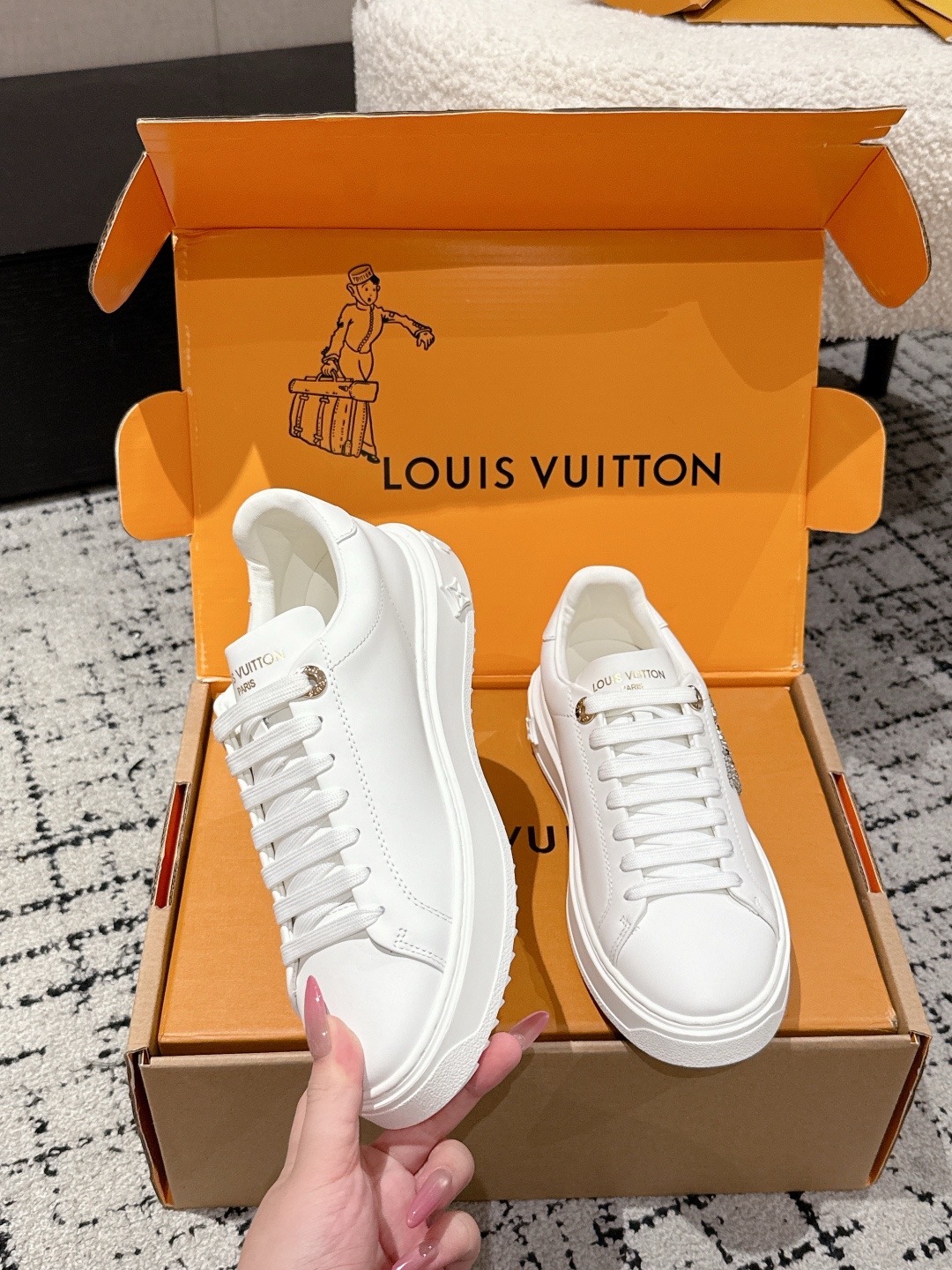 Кроссовки женские Louis Vuitton Time Out белого цвета