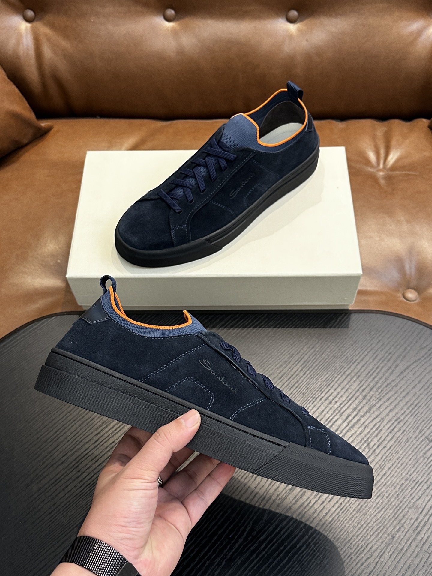Кроссовки мужские в стиле Santoni из натуральной зернистой кожи темно-синего цвета
