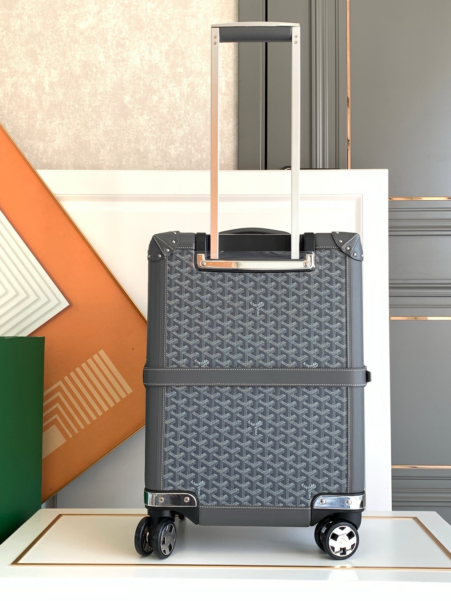 Чемодан Goyard Bourget PM серого цвета