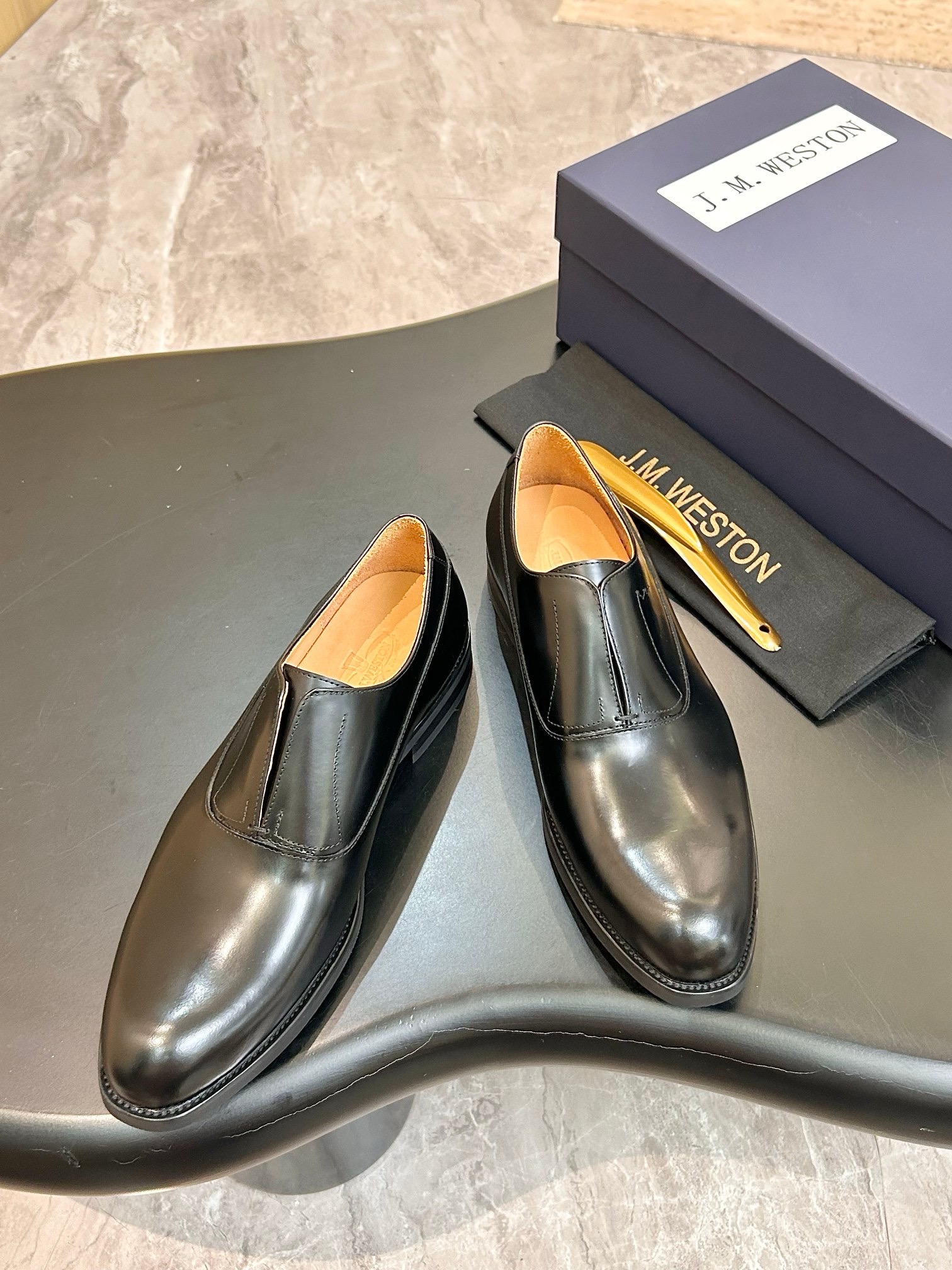 Туфли мужские J.M. Weston Iena Slip-On Oxford чёрного цвета