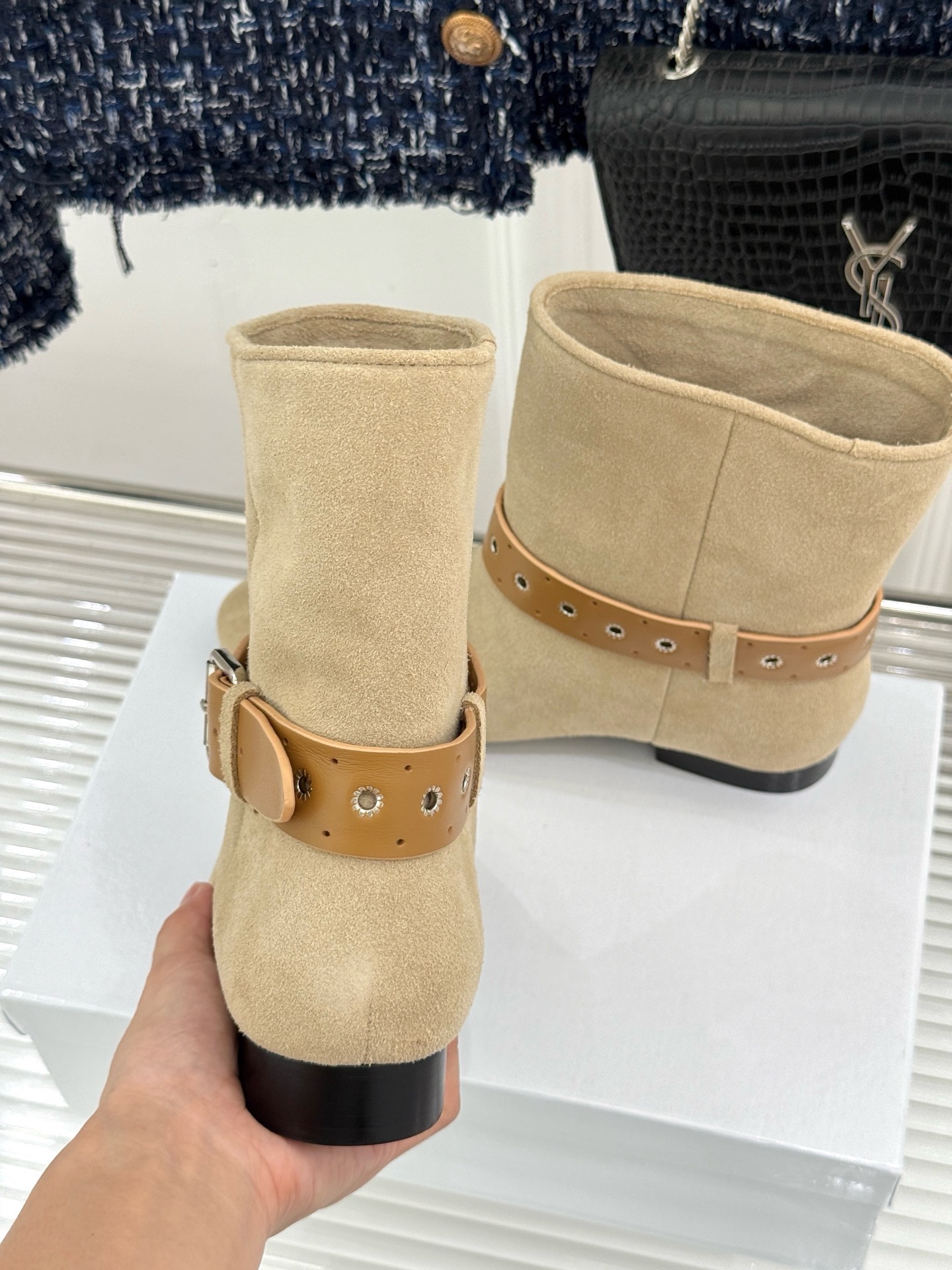 Ботильоны женские Isabel Marant Darner Buckle Boots бежевого цвета