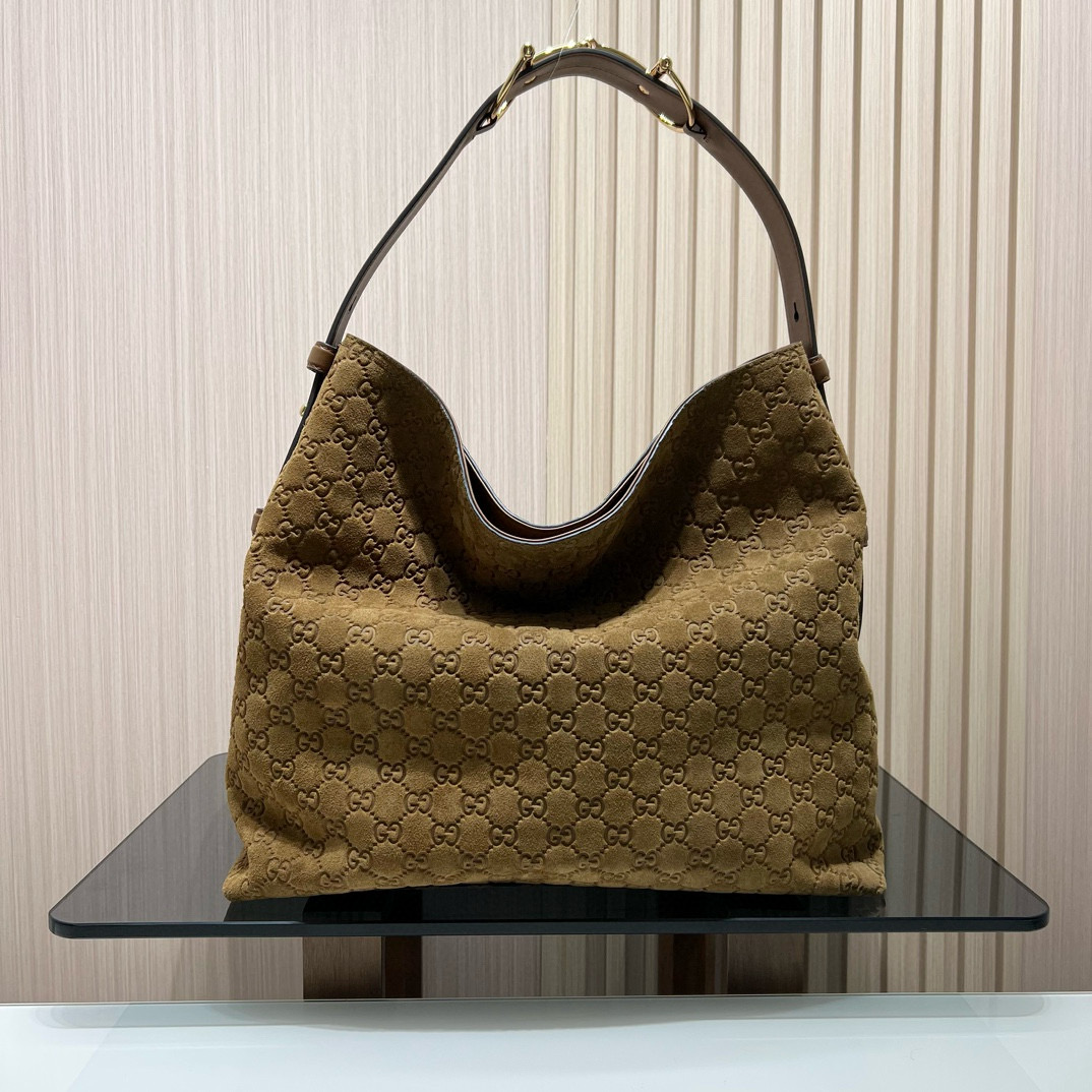 Сумка женская в стиле Gucci GG Emblem из натуральной замши и кожи песочного цвета