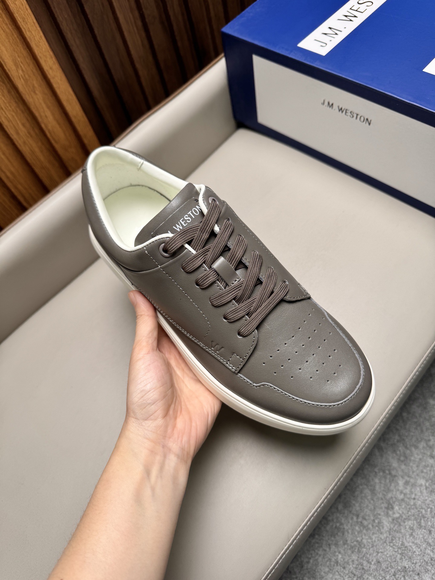 Кеды мужские в стиле J.M. Weston серого цвета