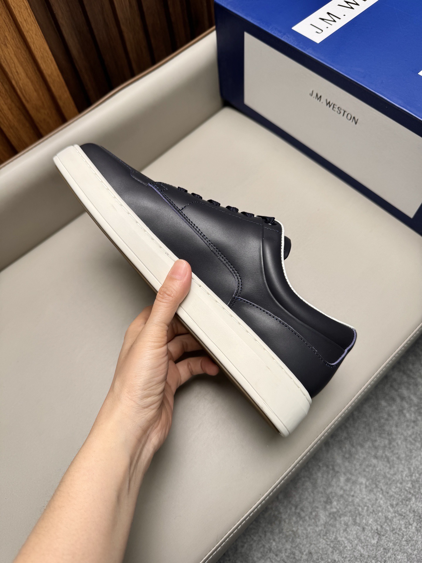 Кеды мужские в стиле J.M. Weston темно-синего цвета