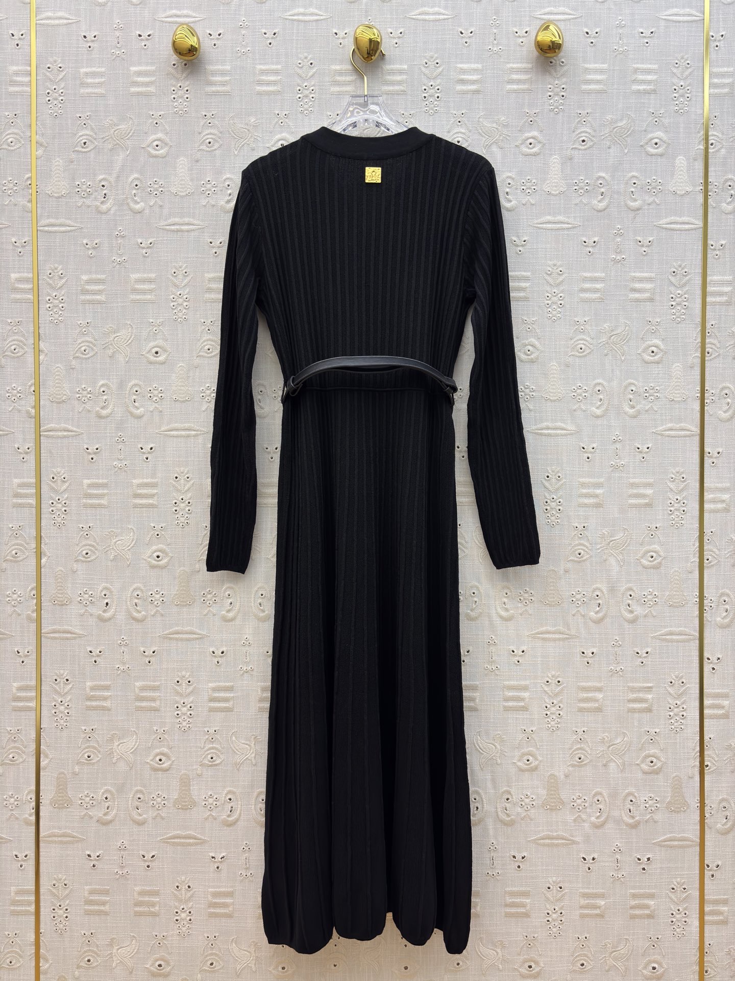 Платье женское Schiaparelli с V-образным вырезом чёрного цвета