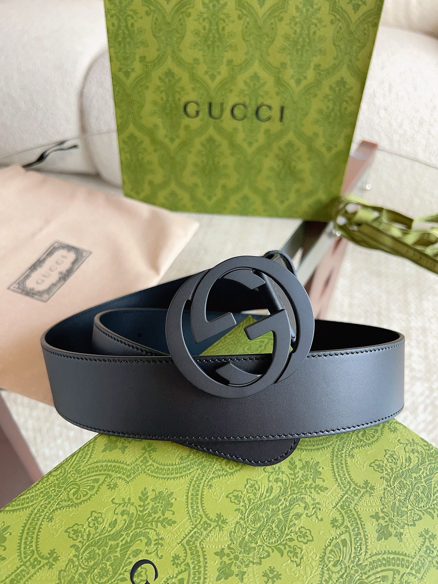 Ремень мужской Gucci GG Marmont синего цвета матовой пряжкой