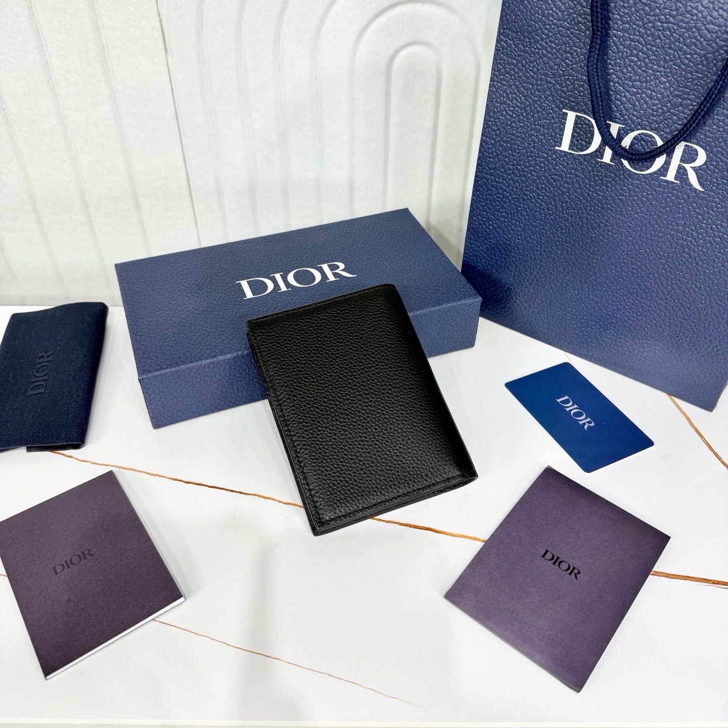 Обложка для паспорта мужская Dior чёрного цвета