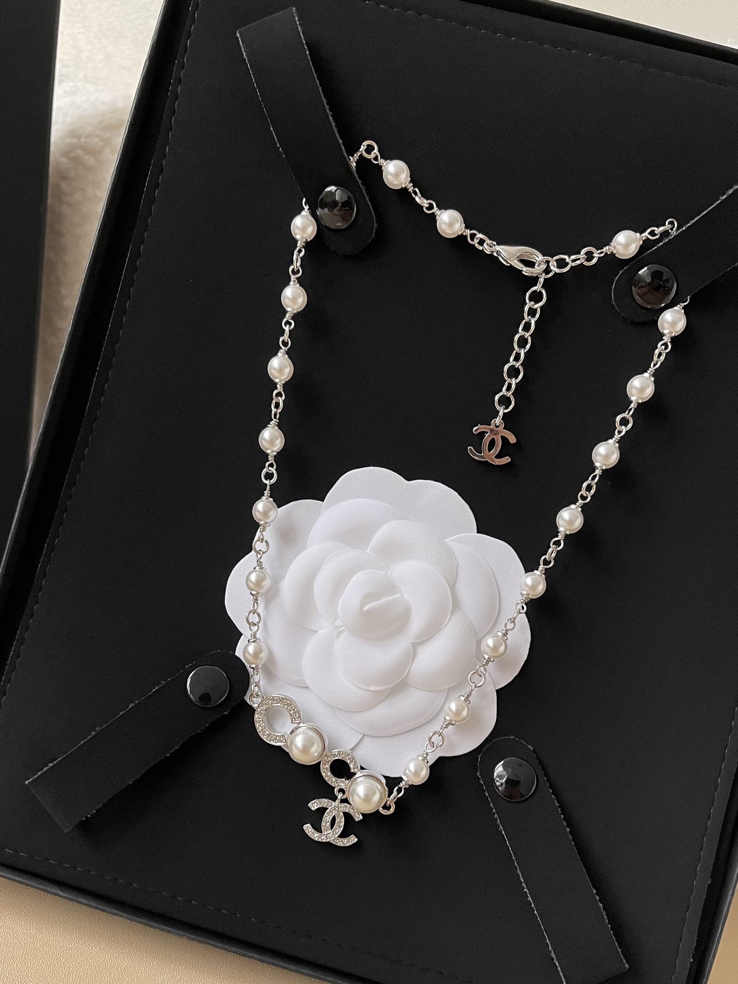 Подвеска женская в стиле Chanel 25S