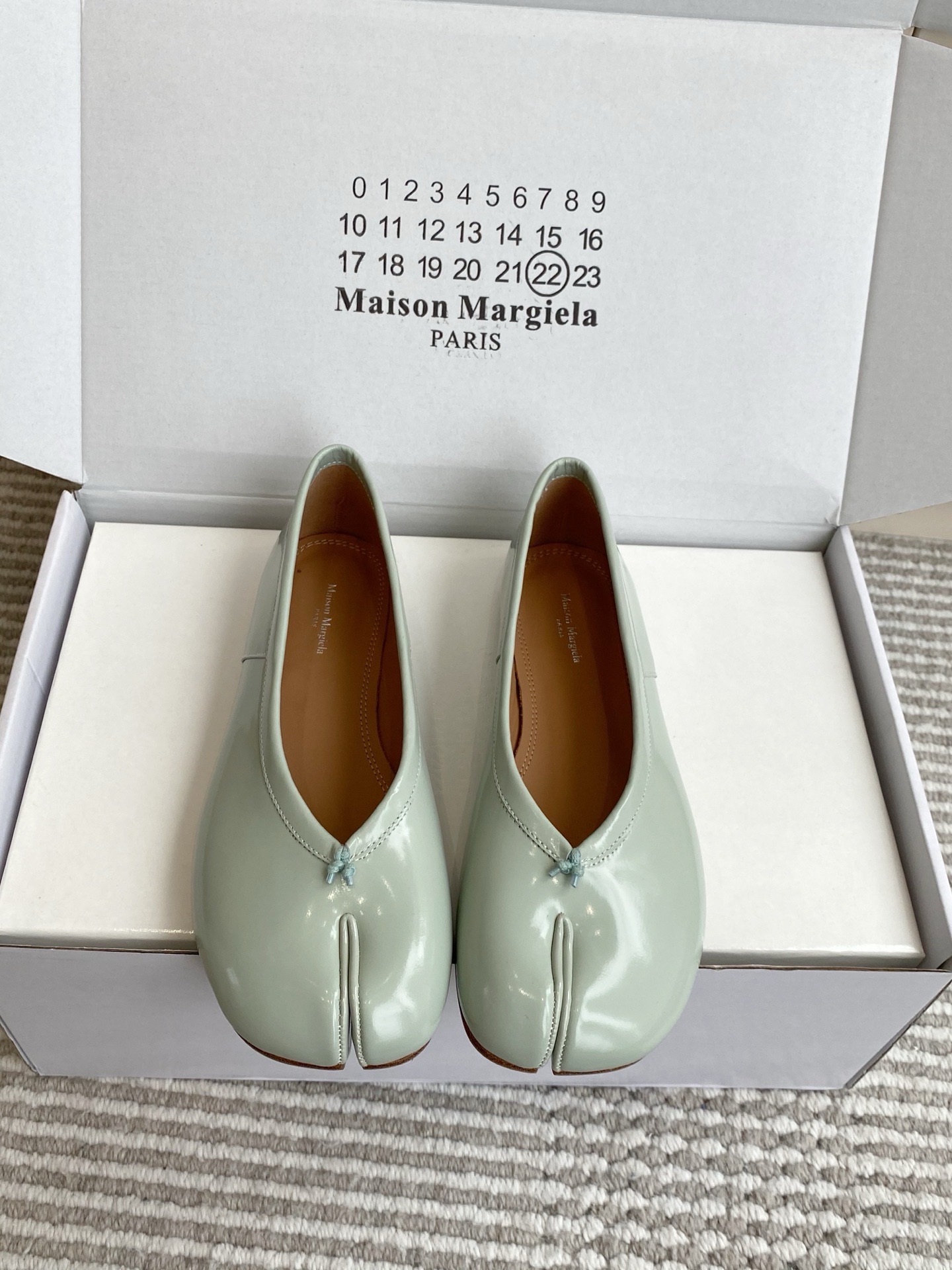 Балетки женские Maison Margiela Tabi мятного цвета
