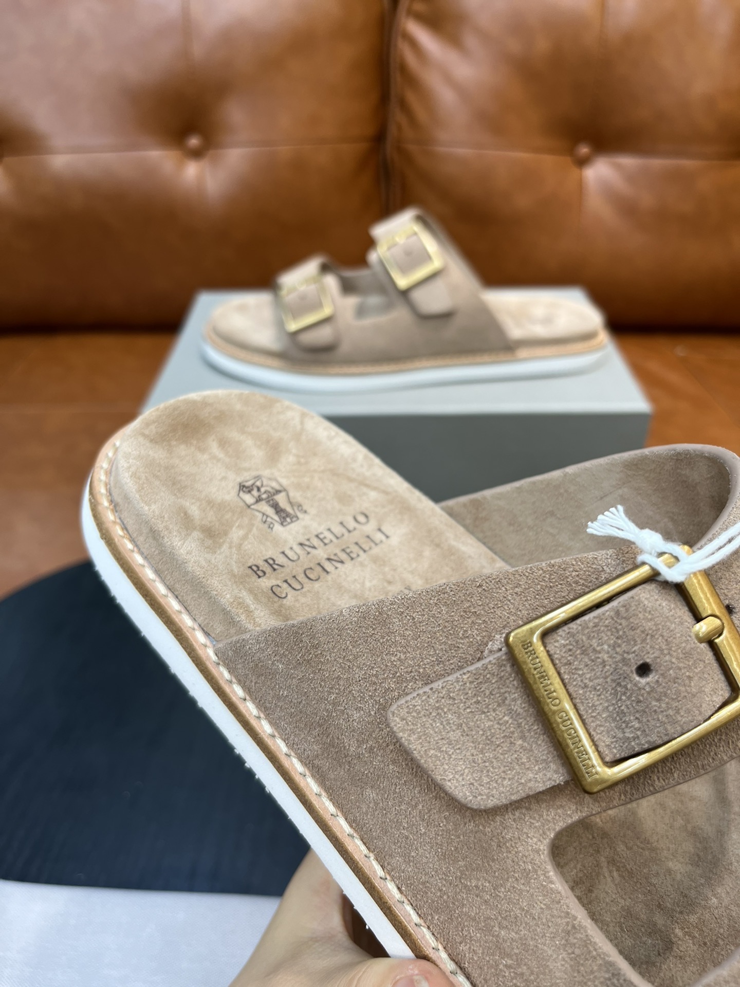 Сандалии мужские в стиле Brunello Cucinelli бежевого цвета