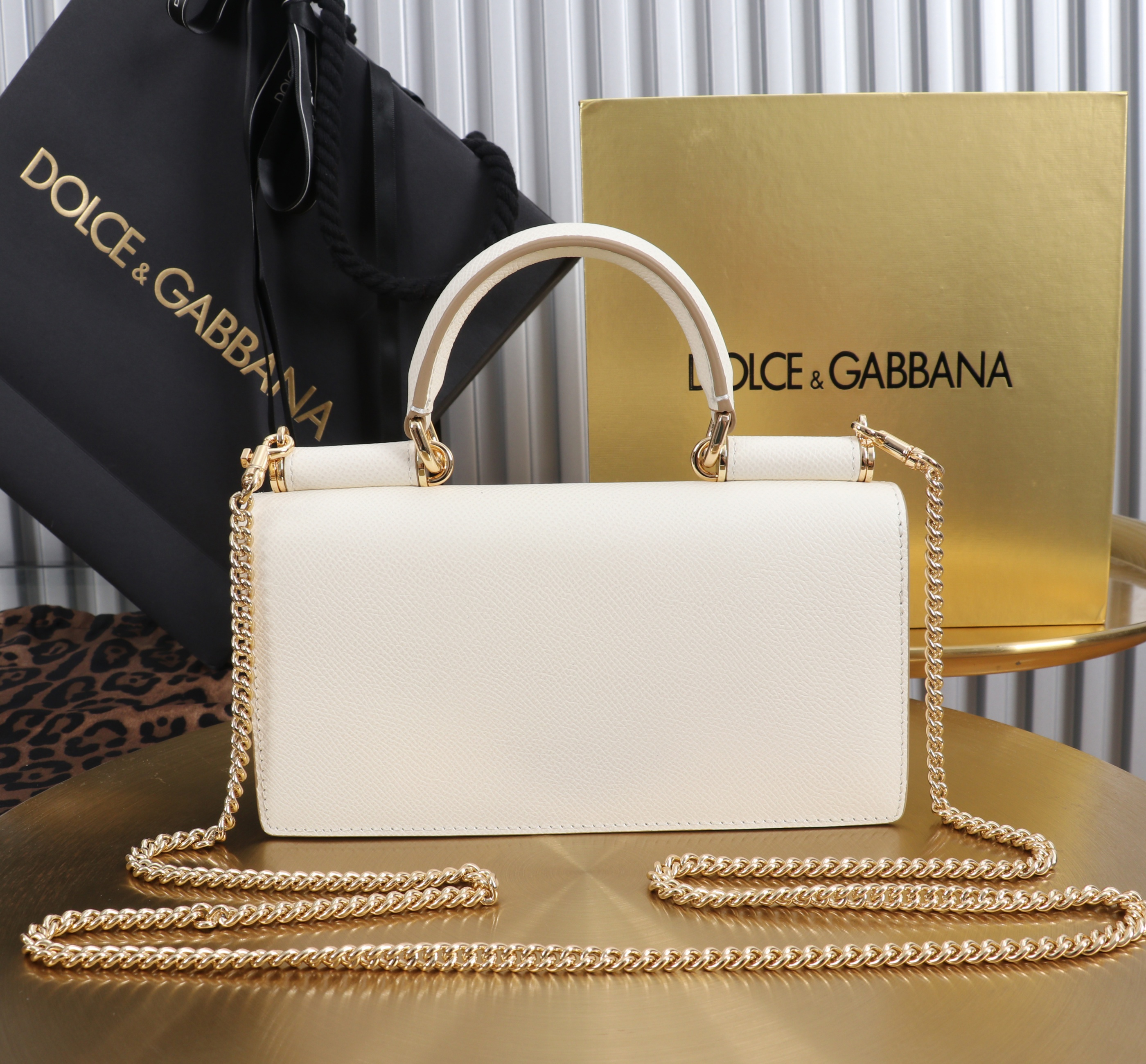 Сумка женская в стиле Dolce & Gabbana белого цвета