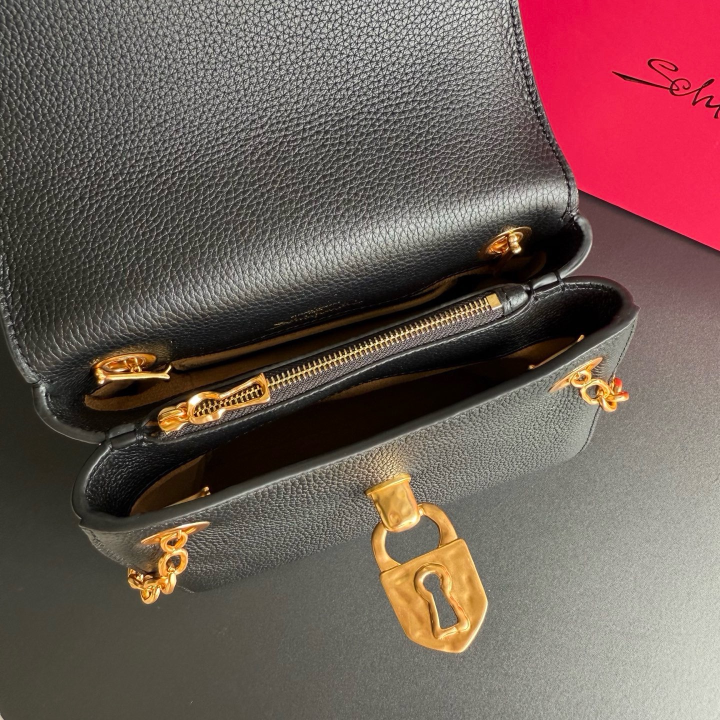 Сумка женская Schiaparelli  чёрного цвета(19 cм)