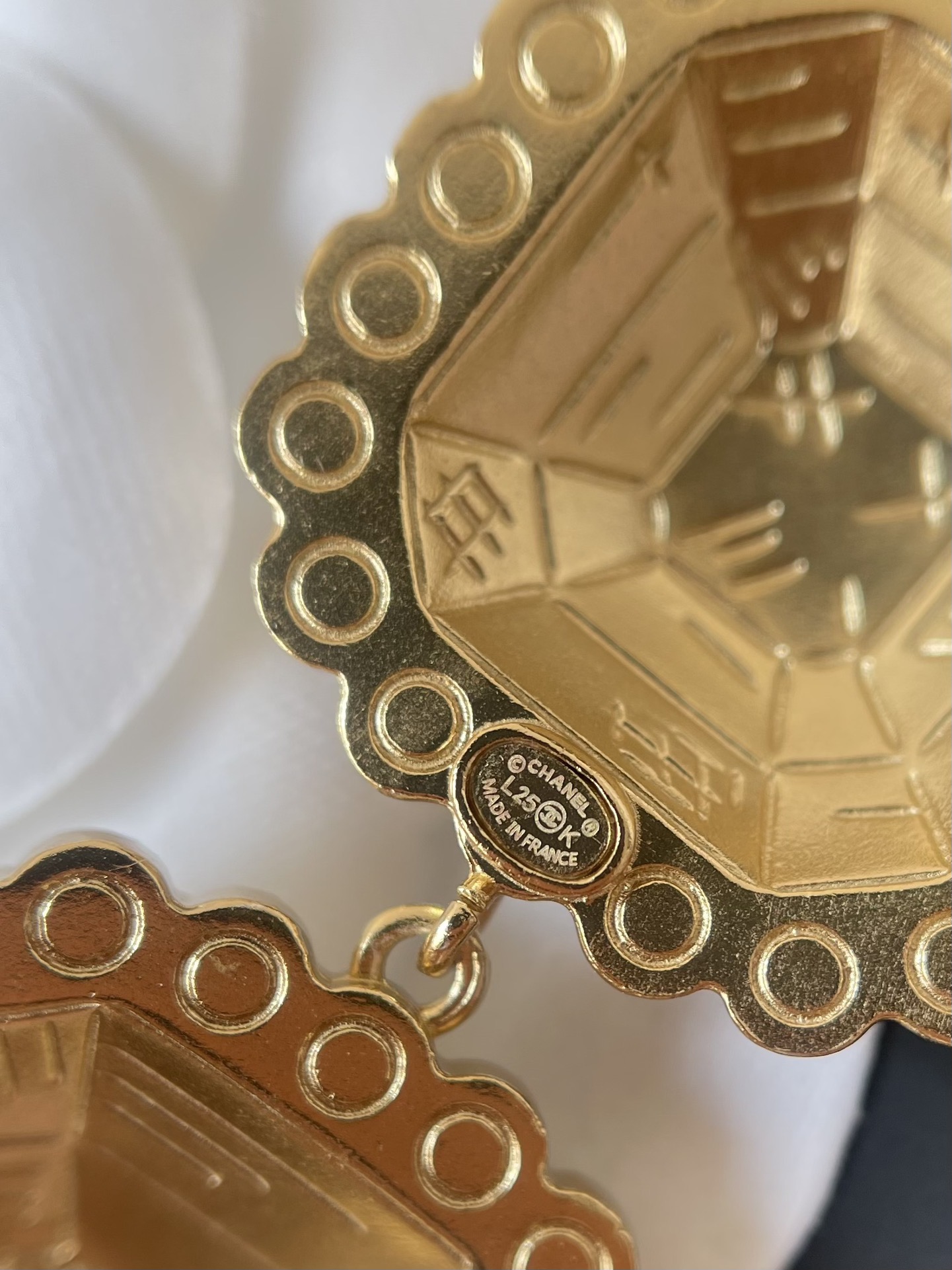 Серьги женские в стиле Chanel 25K квадратные