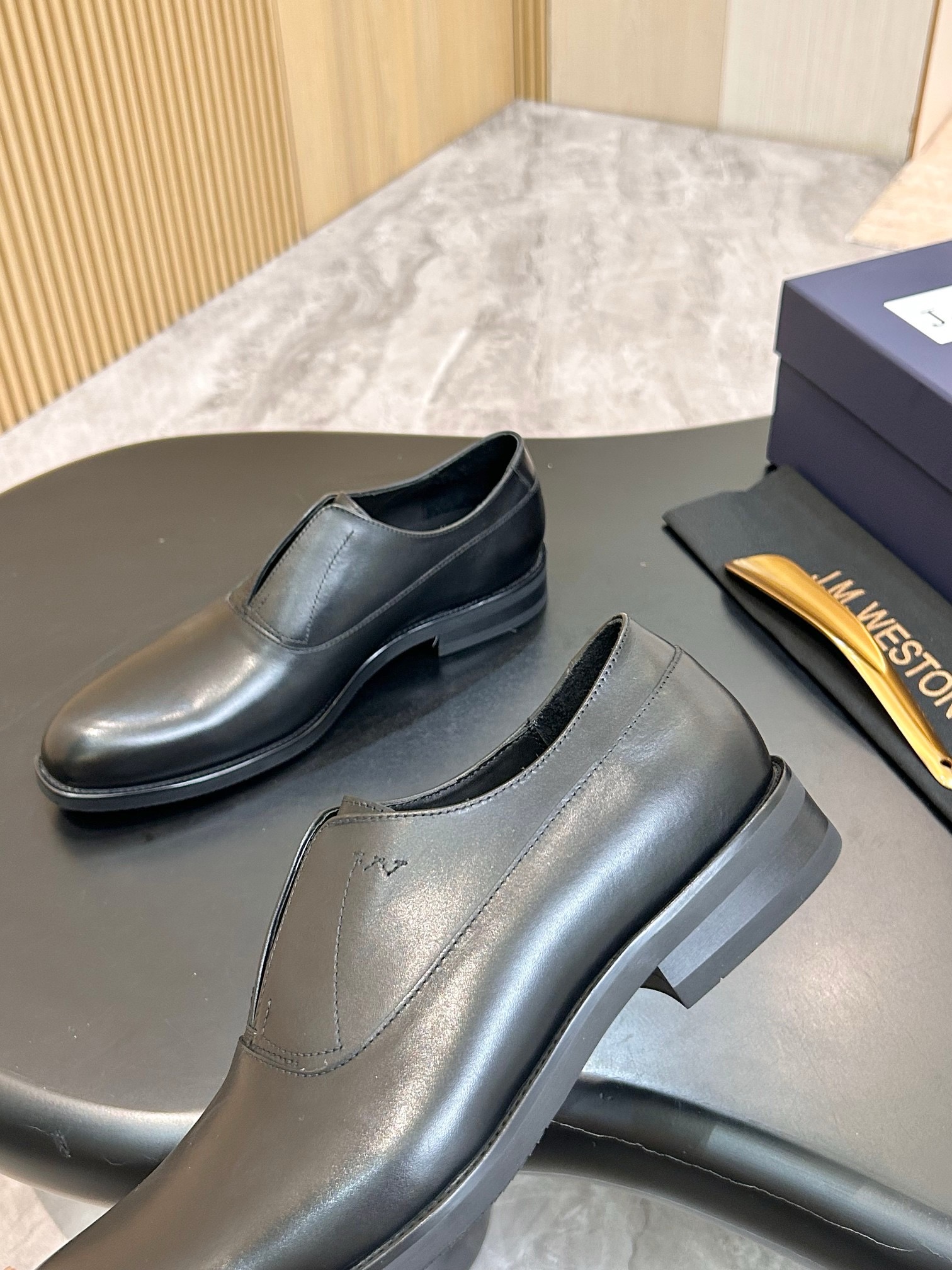 Туфли мужские J.M. Weston Iena Slip-On Oxford чёрного цвета