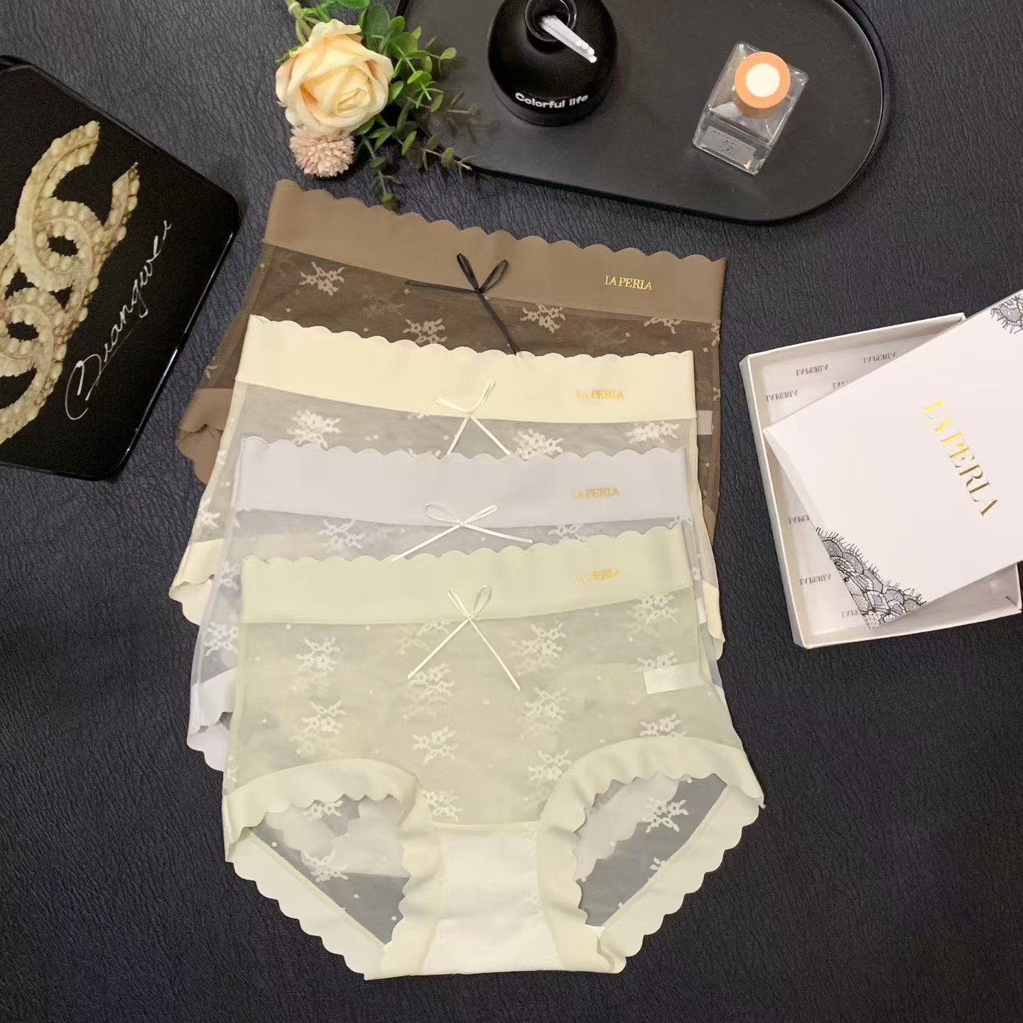 Трусы женские в стиле La Perla кружевные комплект из 4 шт
