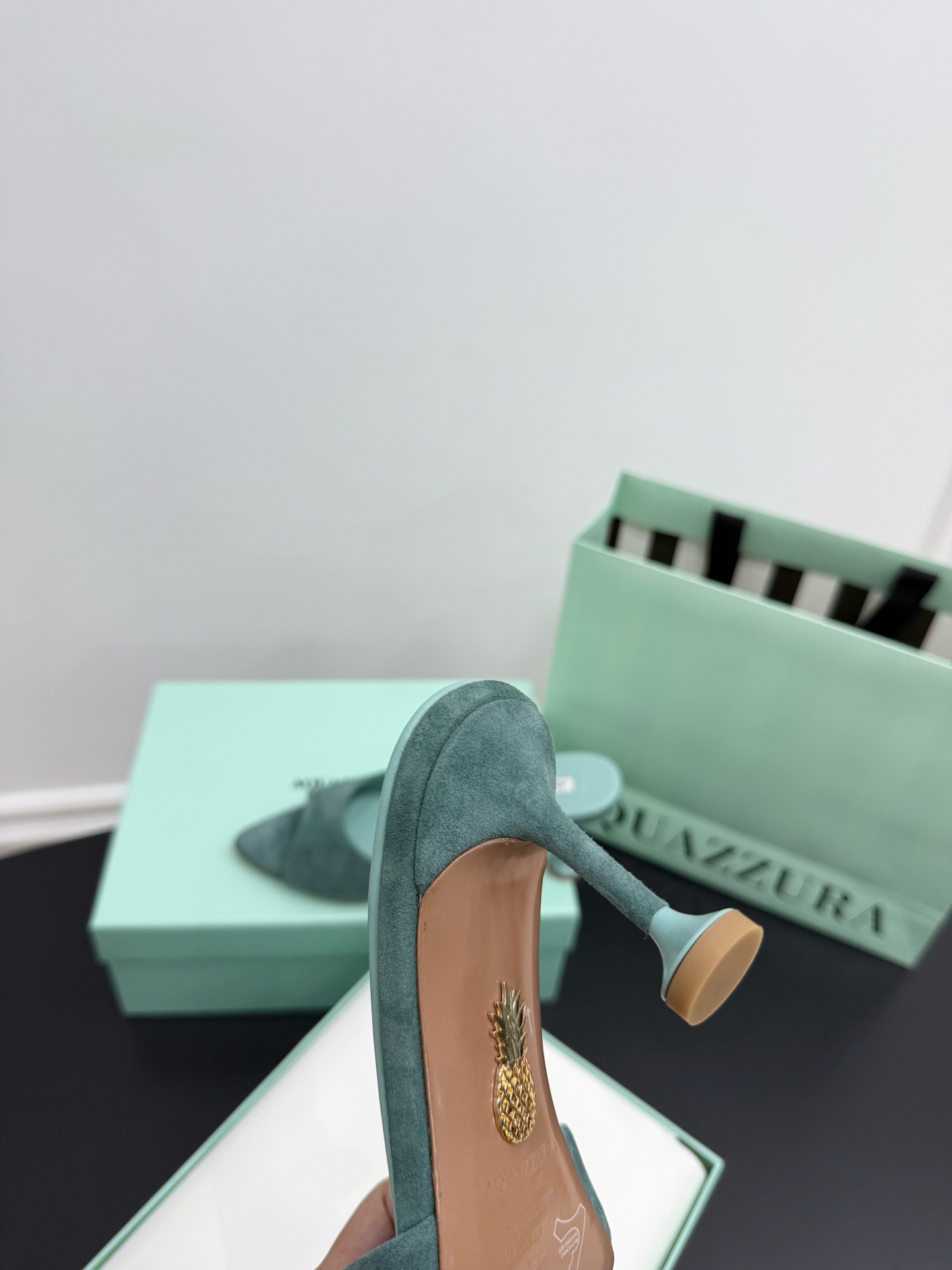 Мюли женские Aquazzura мятного цвета