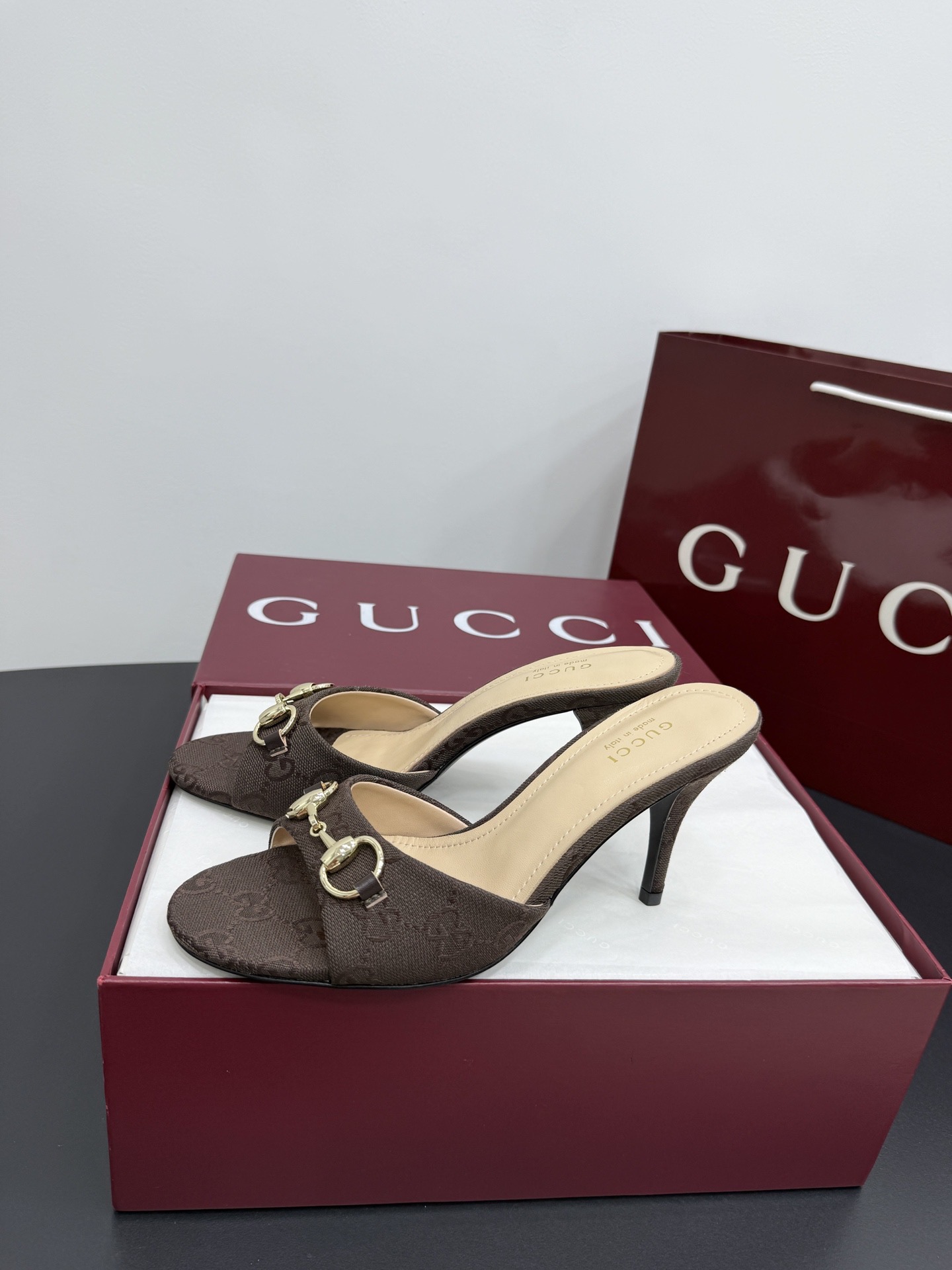 Мюли женские в стиле Gucci Horsebit коричневого цвета