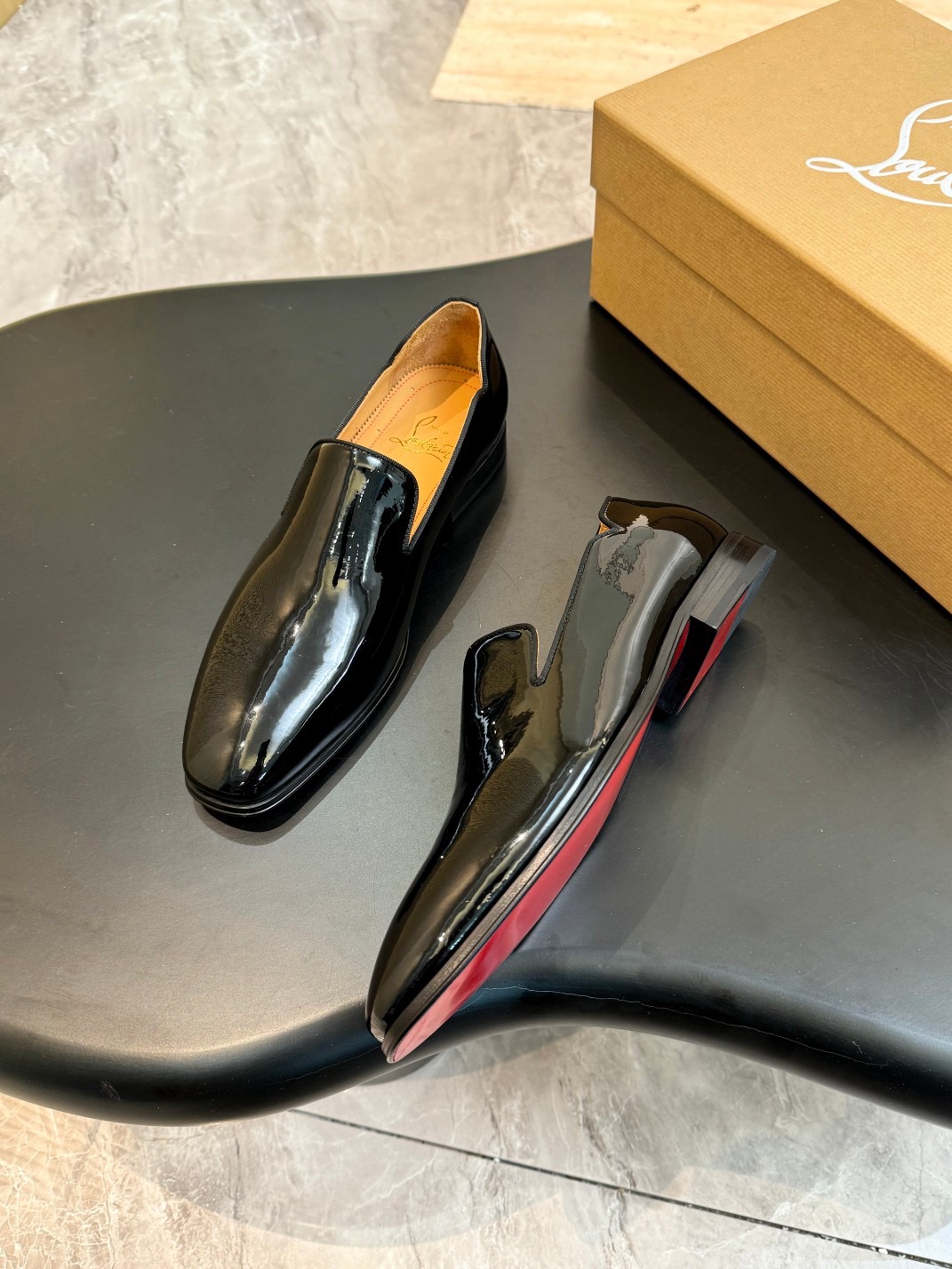 Лоферы мужские Christian Louboutin Dandelion чёрного цвета