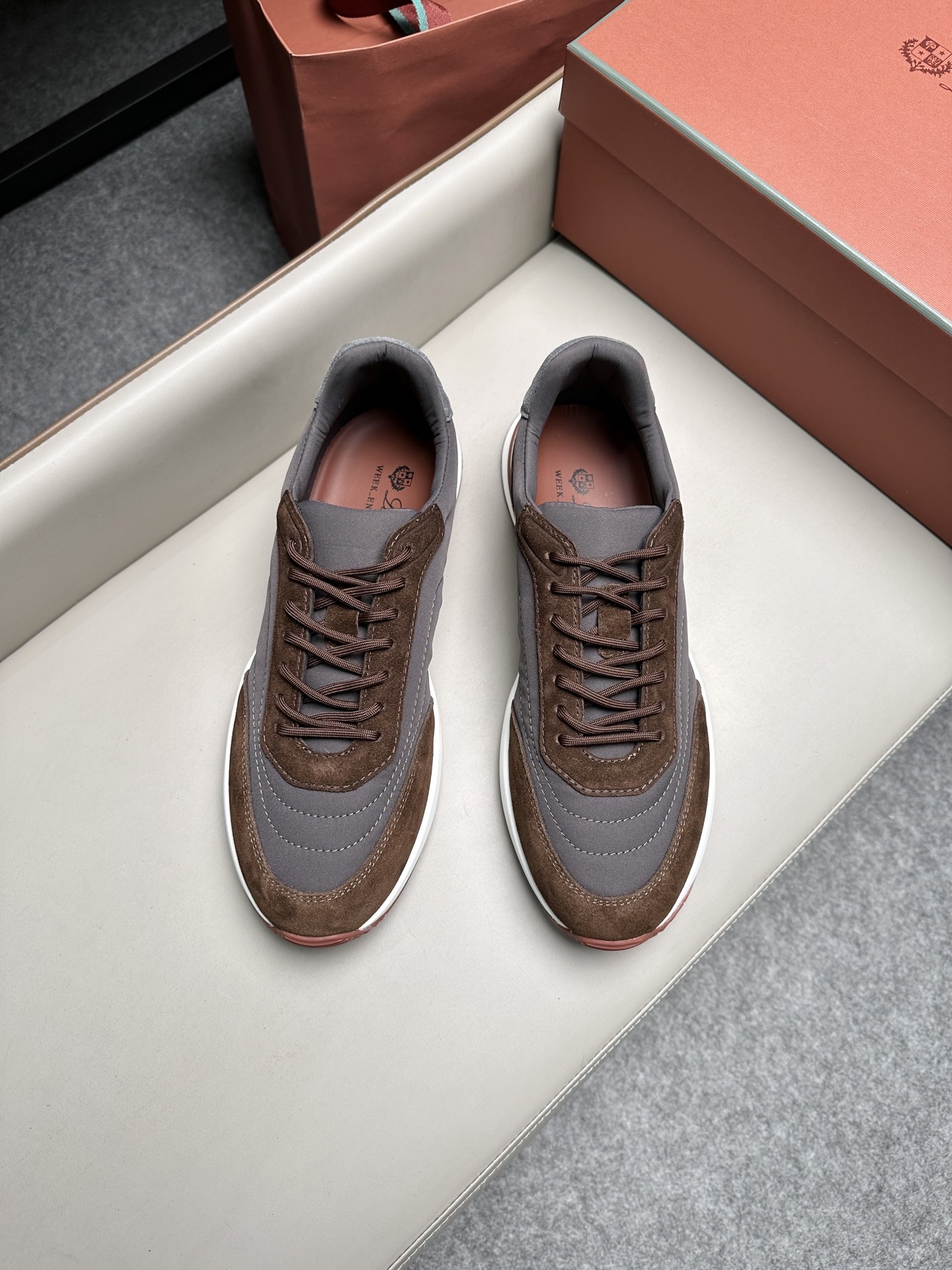 Кроссовки мужские в стиле Loro Piana серо-коричневого цвета