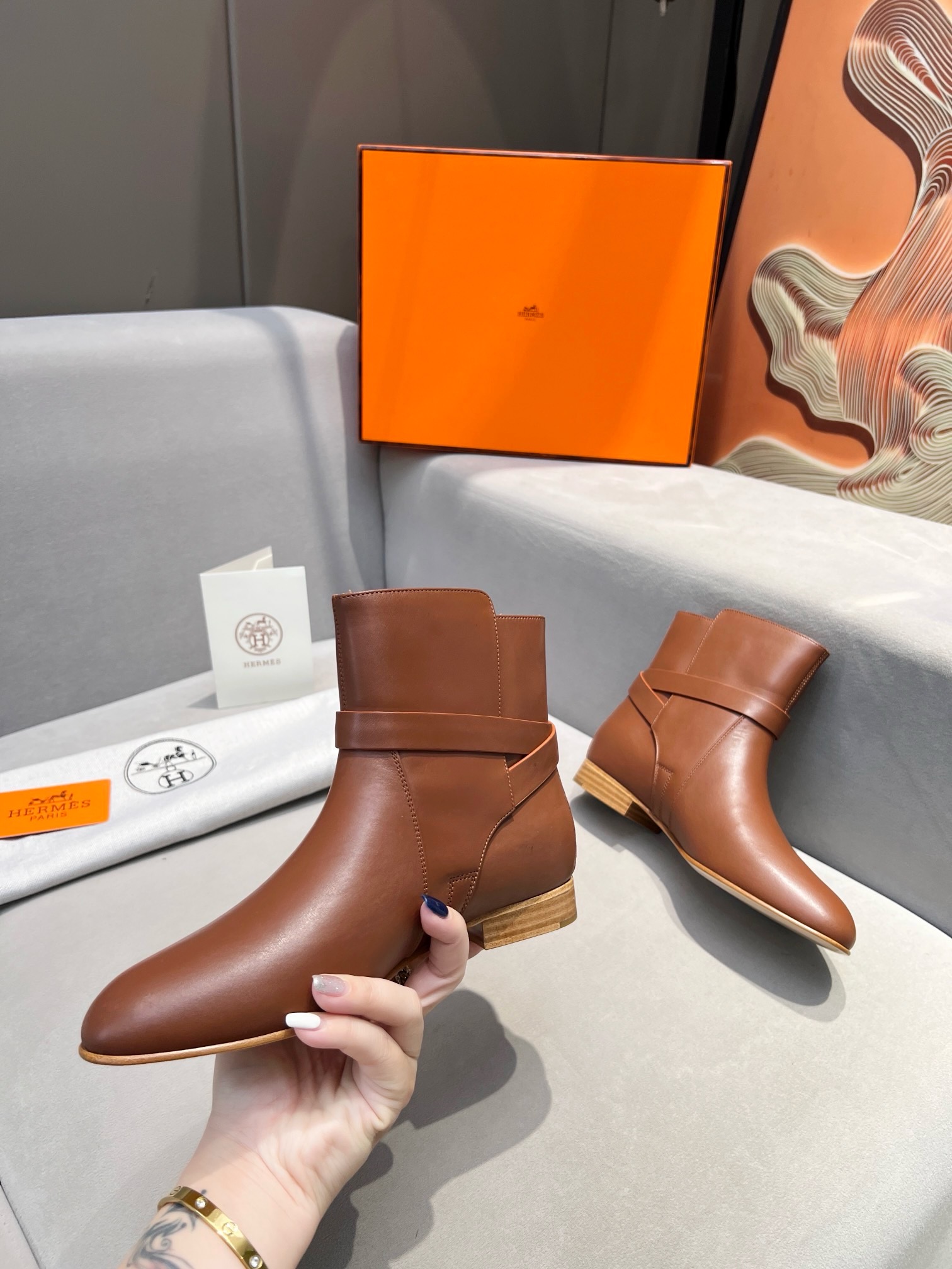 Ботильоны женские Hermès Kelsy коричневого цвета