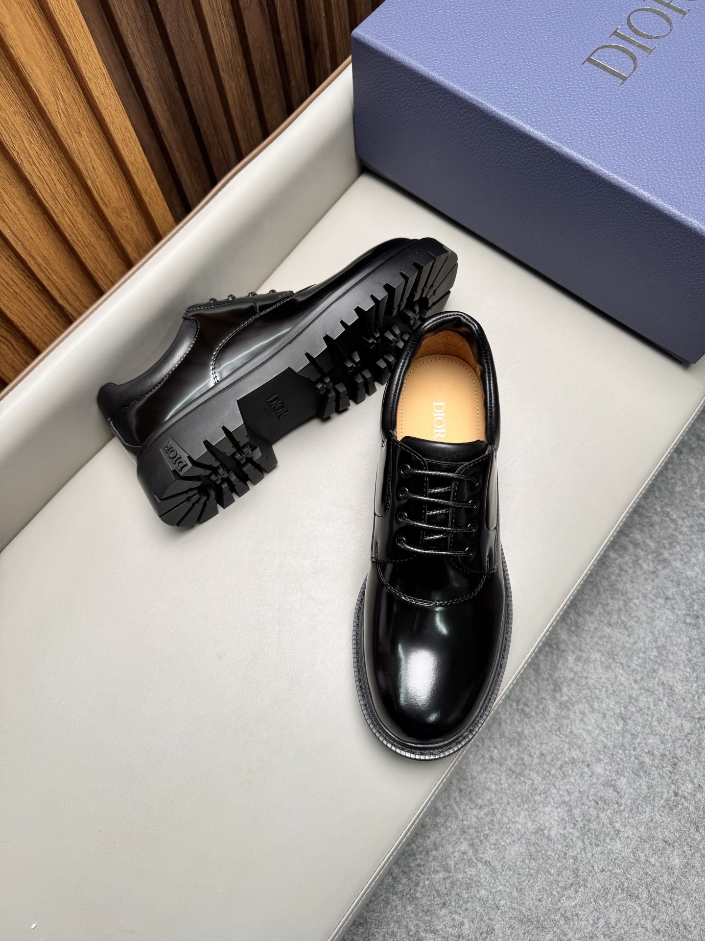 Туфли мужские в стиле Dior Explorer черного цвета