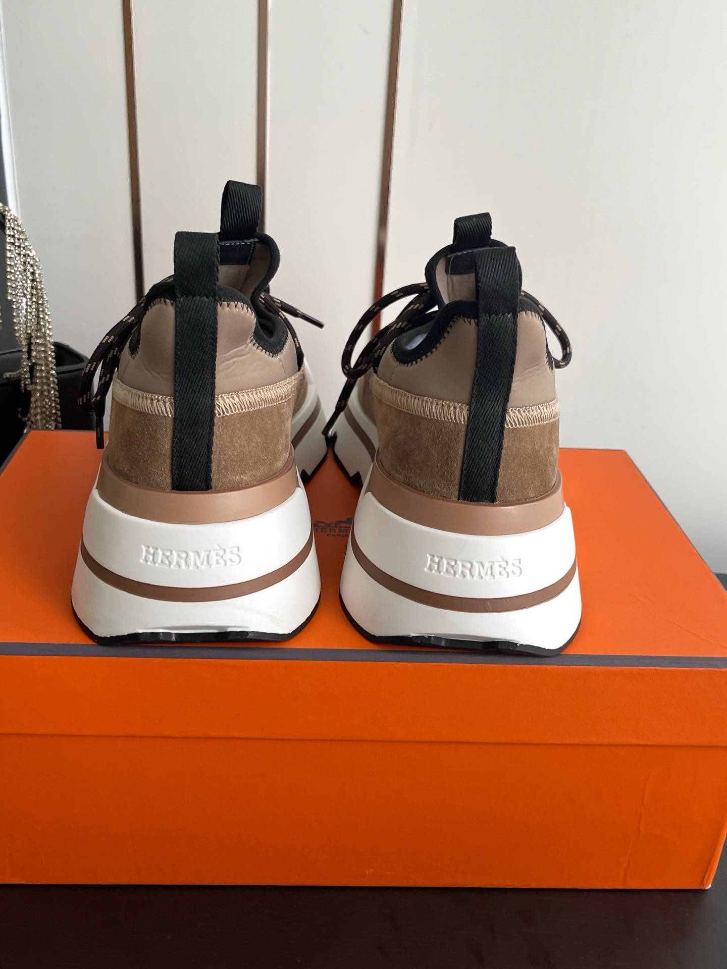 Кроссовки мужские Hermès Bouncing бежевого цвета