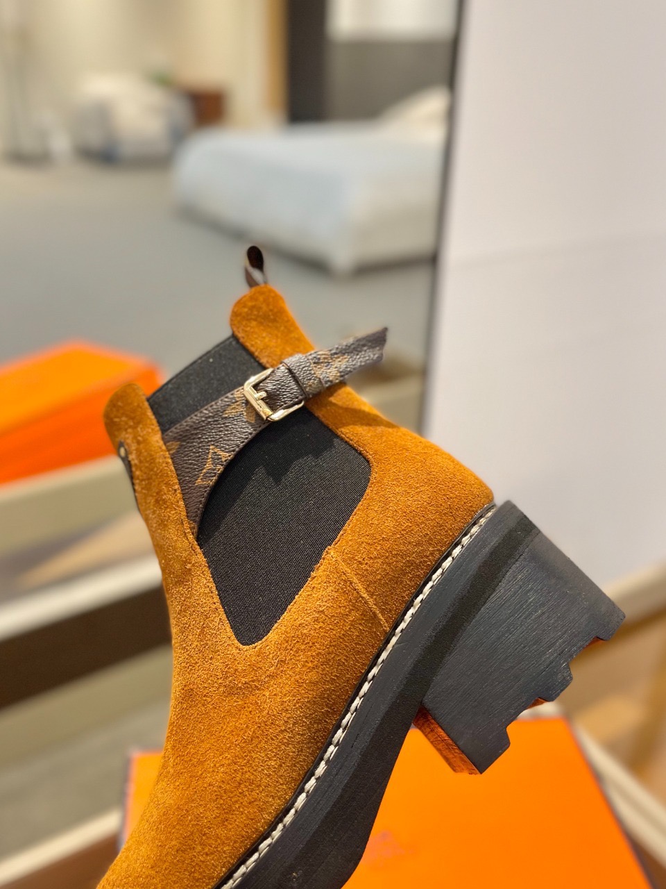 Ботинки Louis Vuitton LV Beaubourg Ankle Boot коричневого цвета