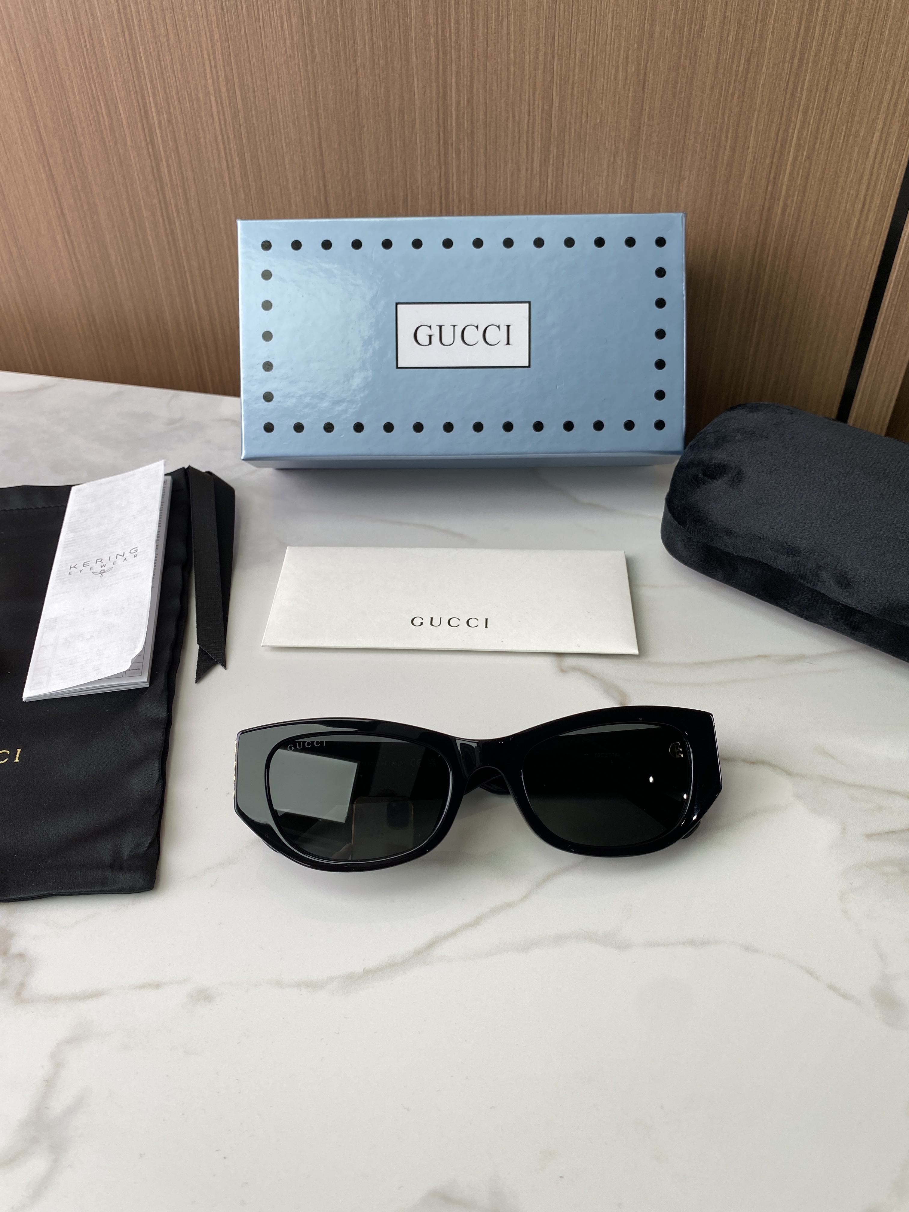 Очки солнцезащитные унисекс в стиле Gucci в массивной оправе прямоугольной формы