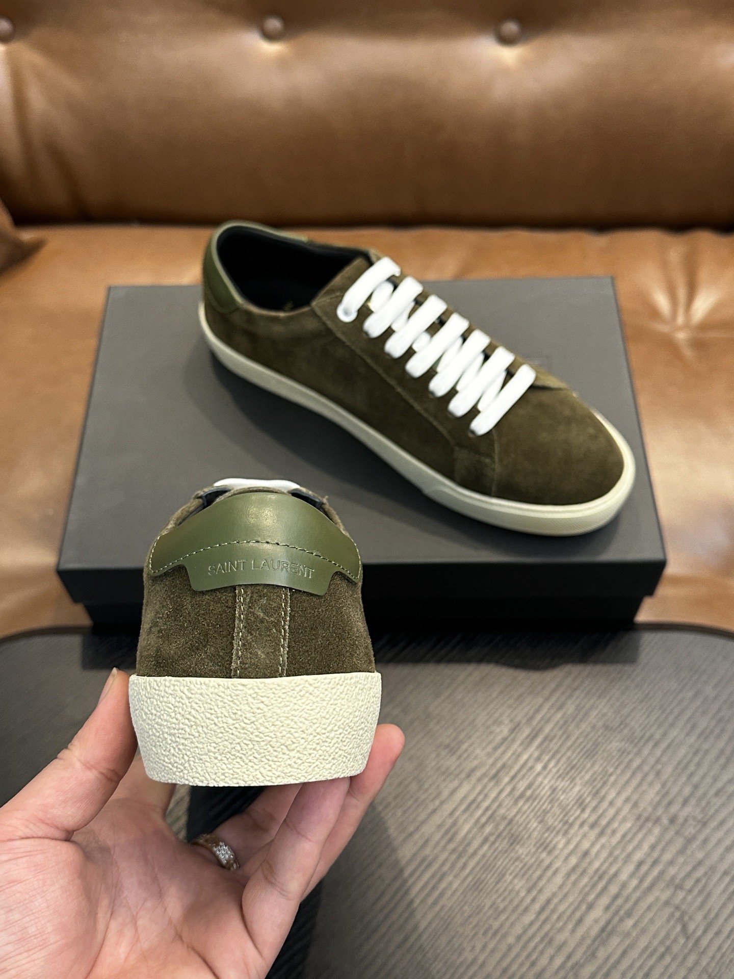 Кроссовки мужские в стиле Saint Laurent SL/61 из натуральной замши оливкового цвета
