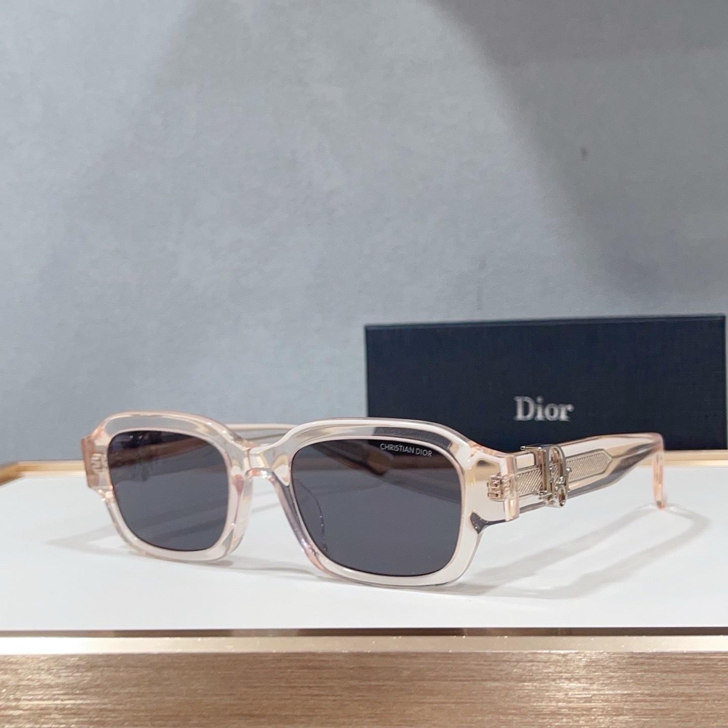 Очки солнцезащитные в стиле Dior Oblique S2I