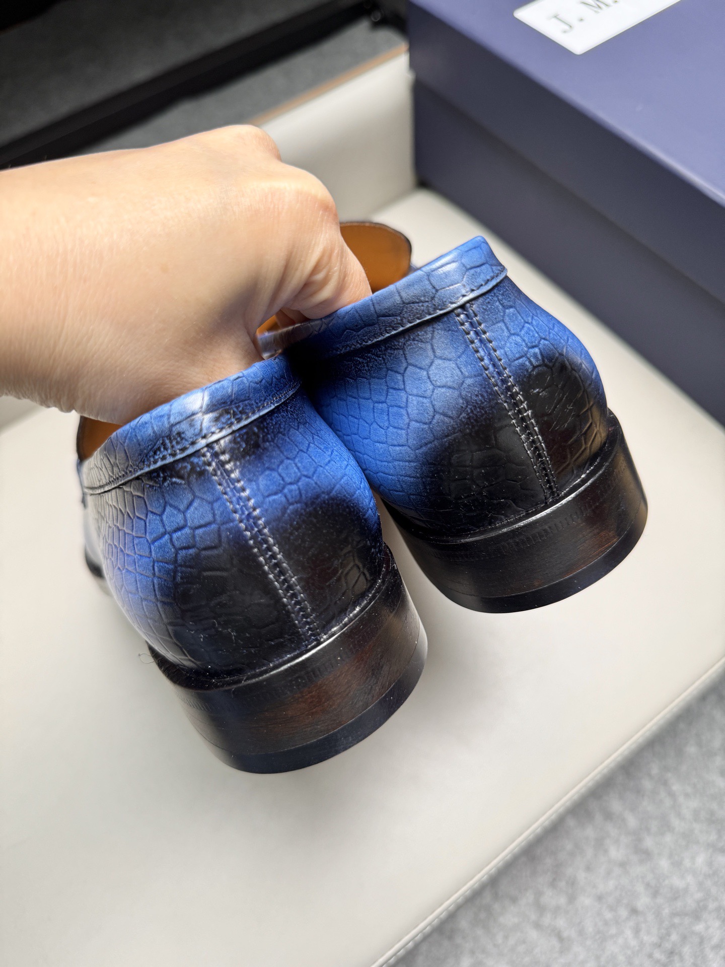 Лоферы мужские в стиле J.M. Weston синего цвета