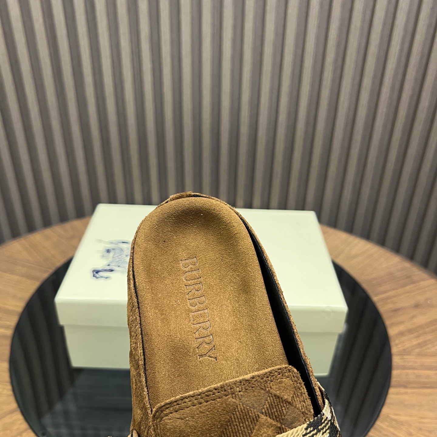 Мюли мужские Burberry рыжего цвета с фирменной клеткой