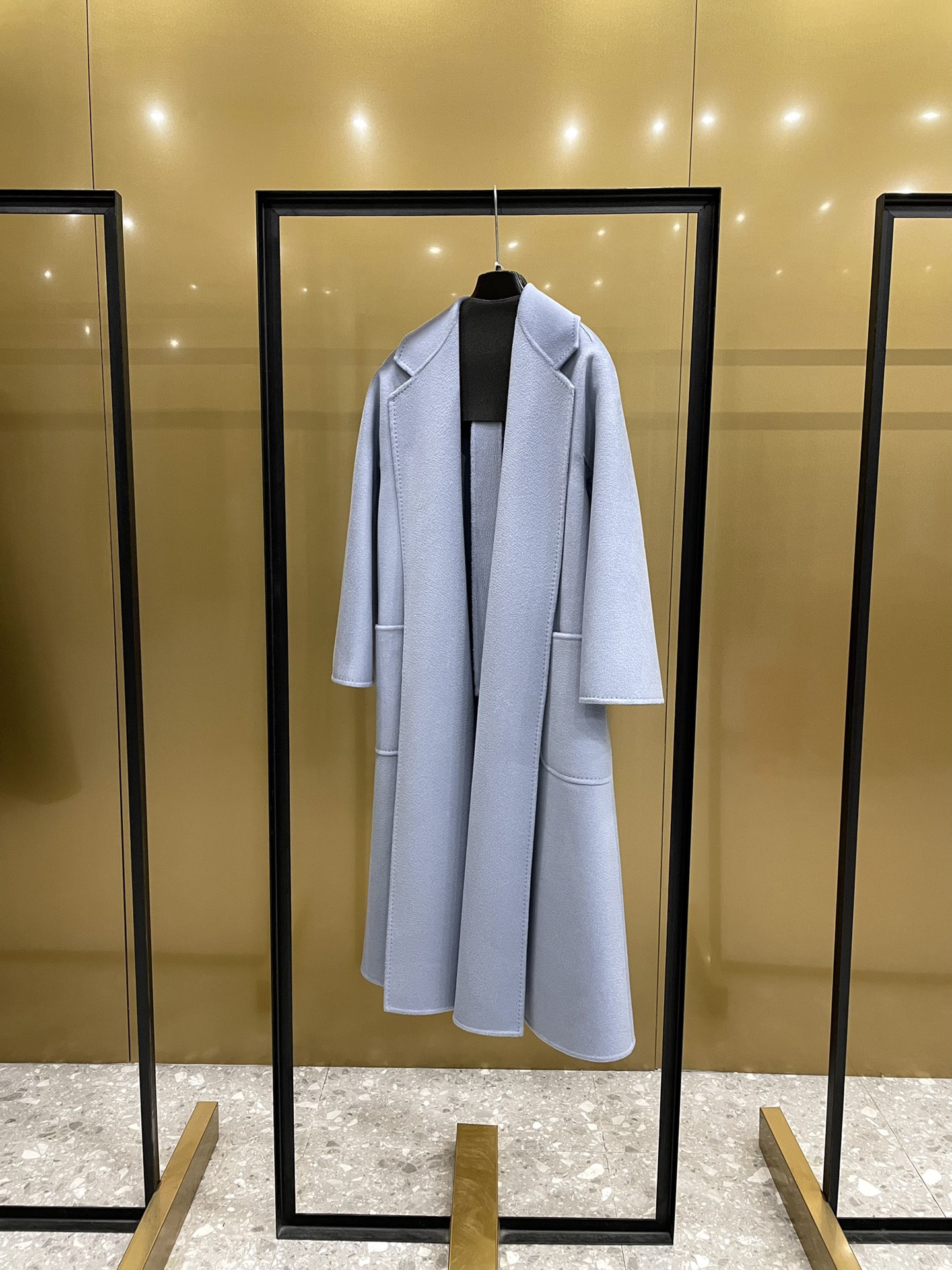 Пальто женское в стиле Max Mara Ludmilla Labbro \ голубого цвета