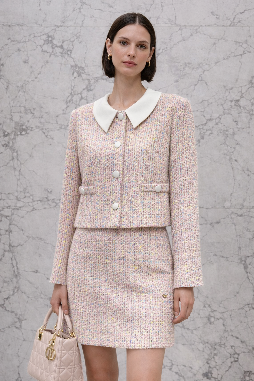 Комплект женский в стиле Valentino из твидовой ткани пастельного цвета с контрастным воротником